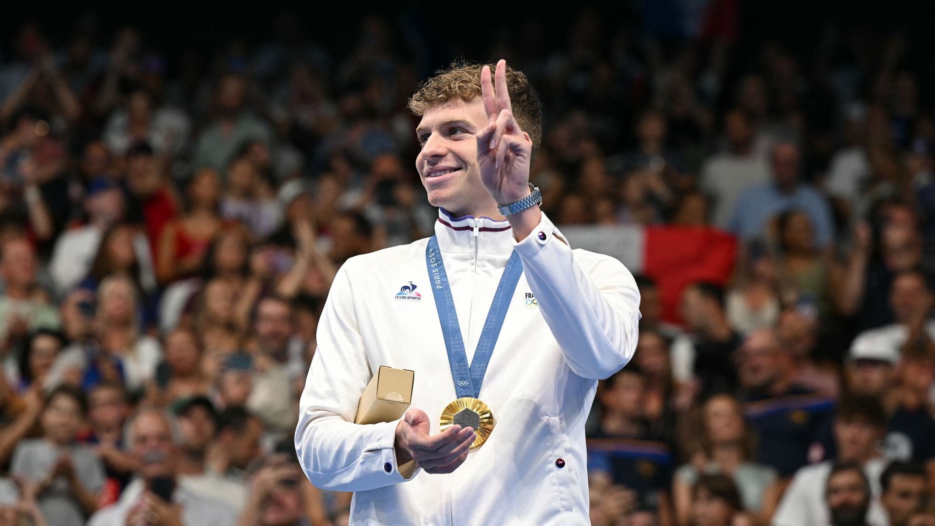 JO De Paris 2024 : Léon Marchand, Champion Olympique Grandiose Du 400m 4 Nages En Natation