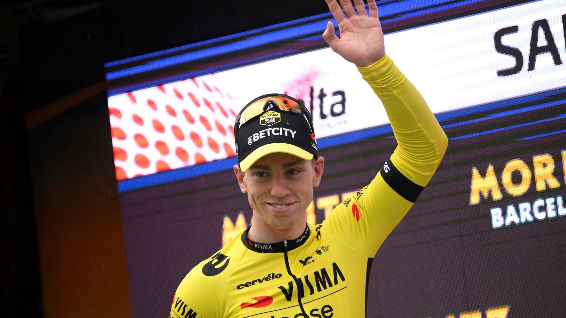 Triplé d’étapes pour Visma au Tour de Grande-Bretagne, Brennan relaie Kooij sur le podium