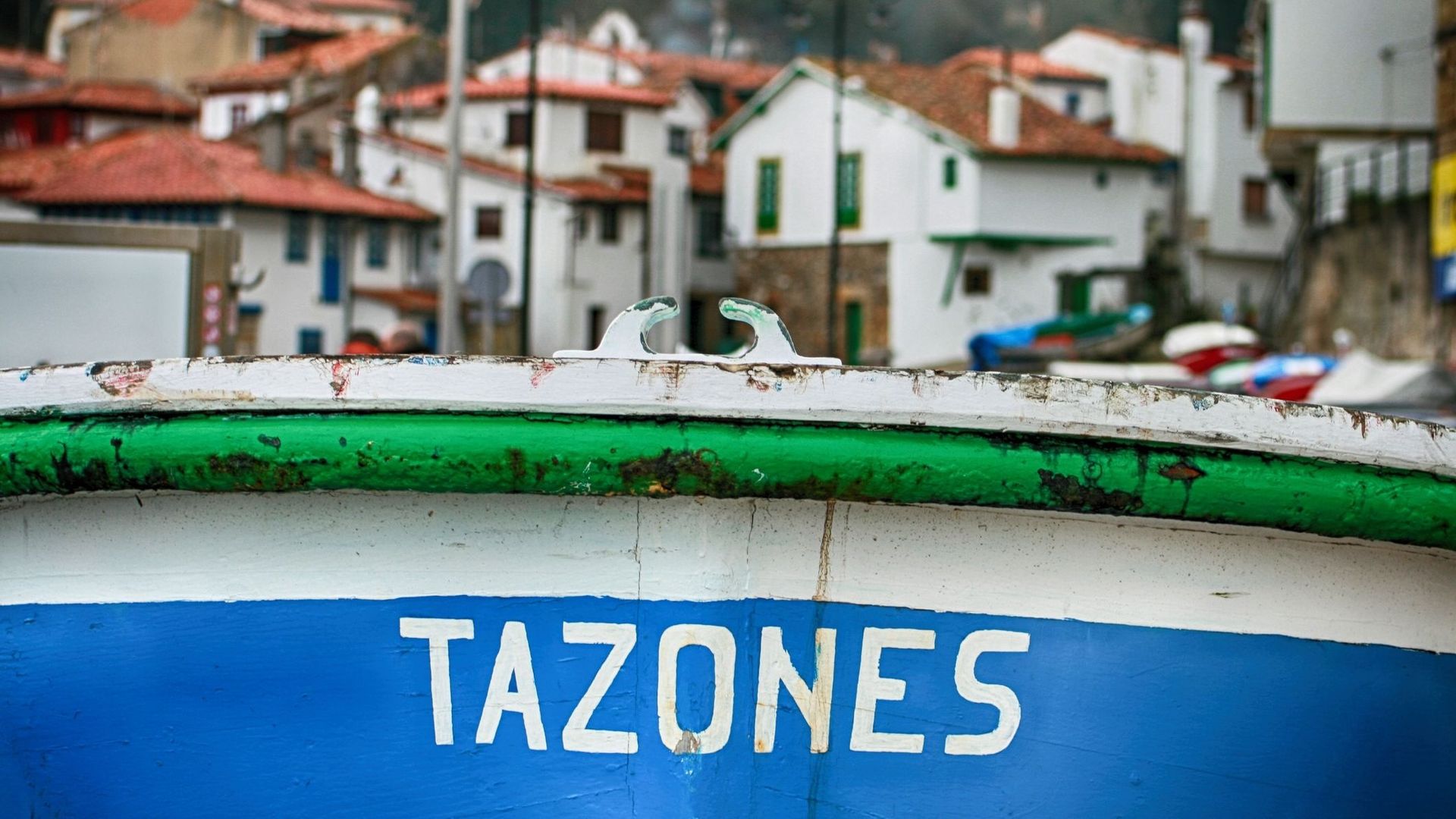 Tazones