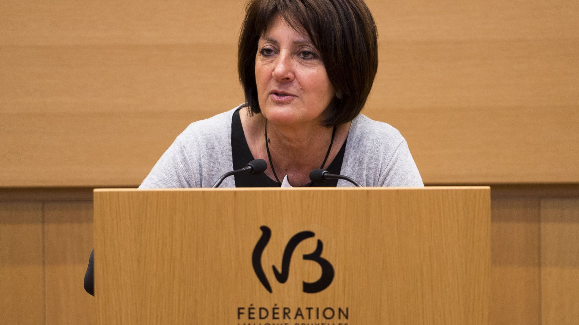 Cumul des mandats publics Olga Zrihen se dit irritée par les