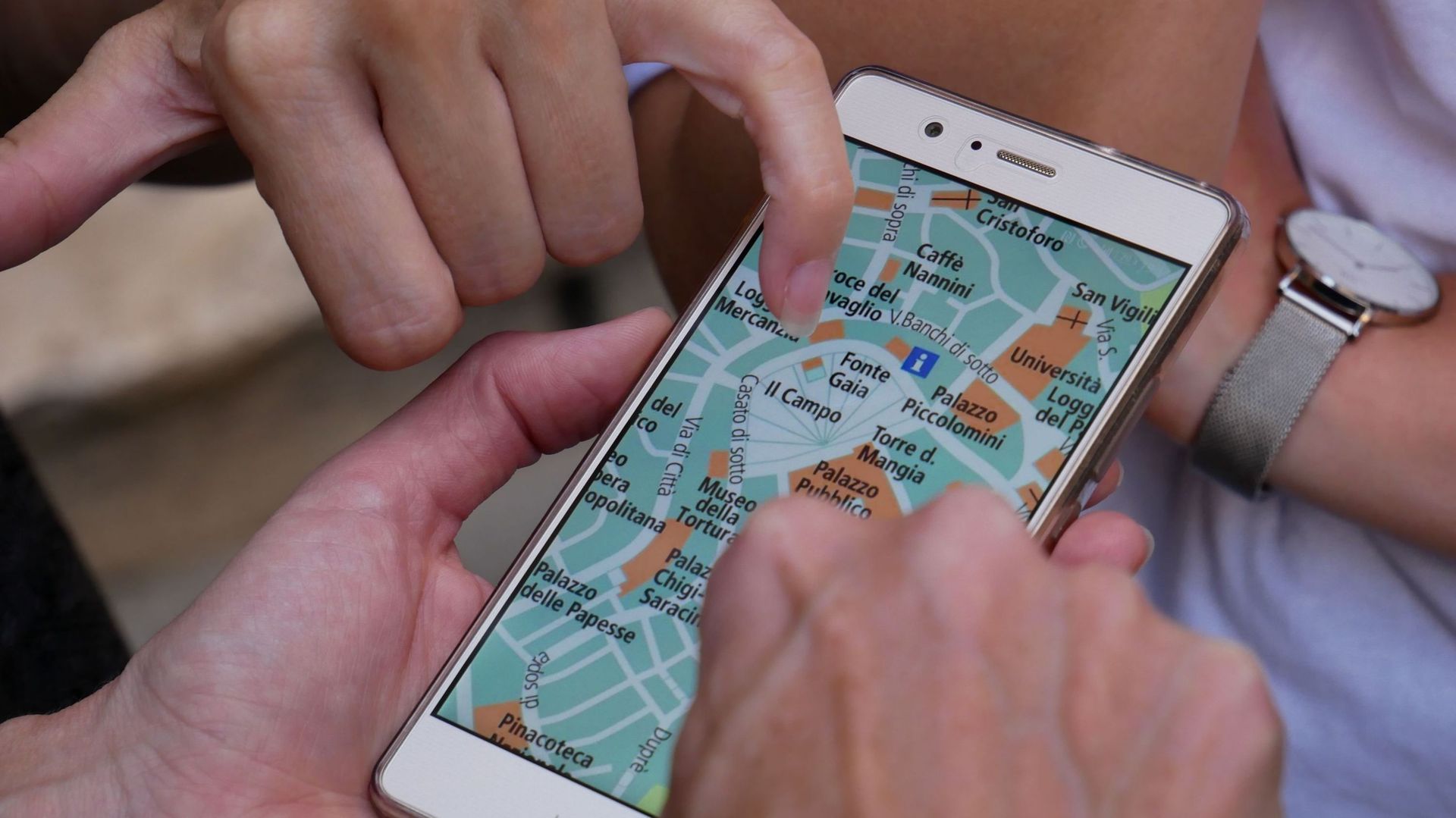 Pour remplacer Google Maps, Huawei se tourne vers TomTom