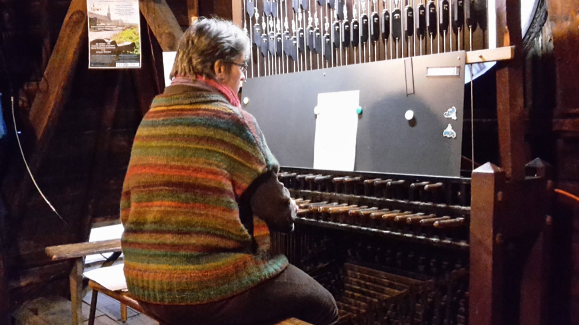 La Verviétoise Marie-Madeleine Crickboom à son carillon habituel de Notre-Dame à Verviers.