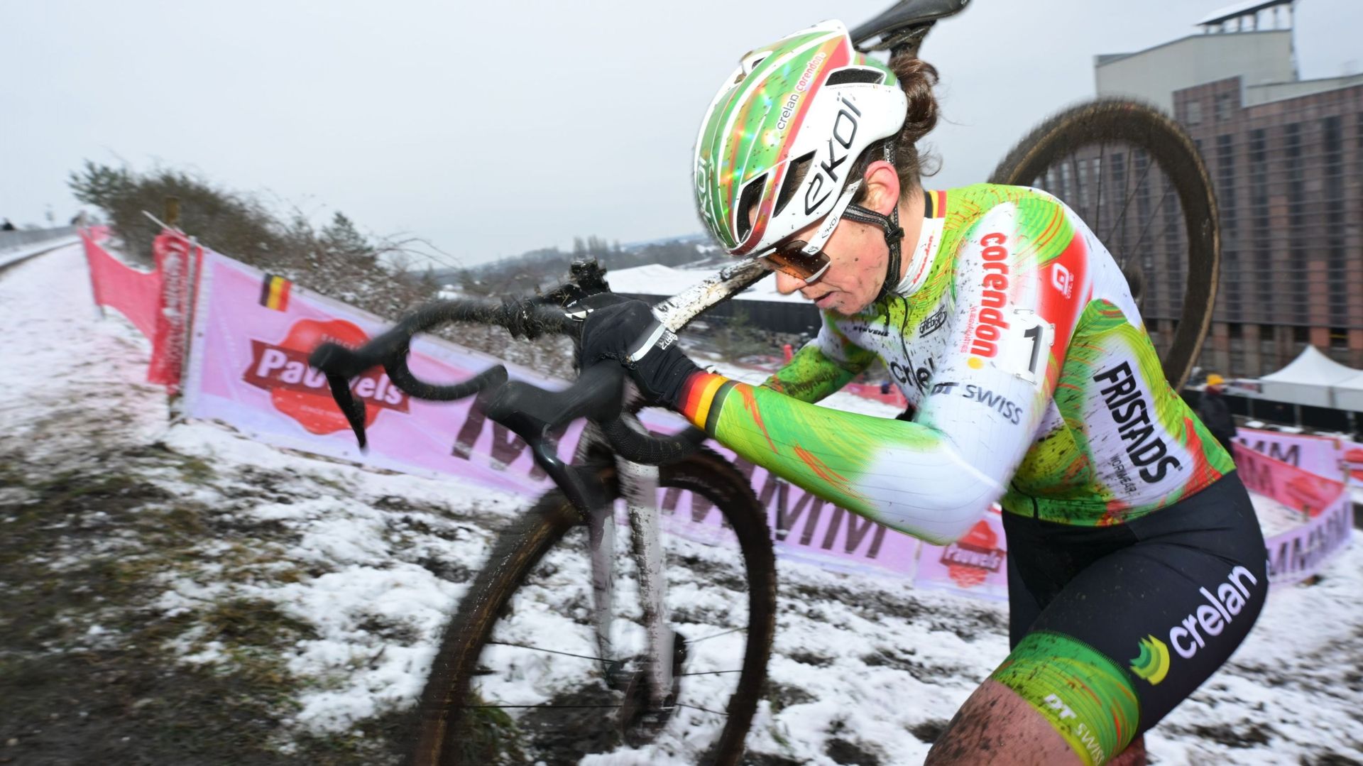 Marion Norbert-Riberolle championne de Belgique de cyclocross après un joli duel face à Fleur Moors