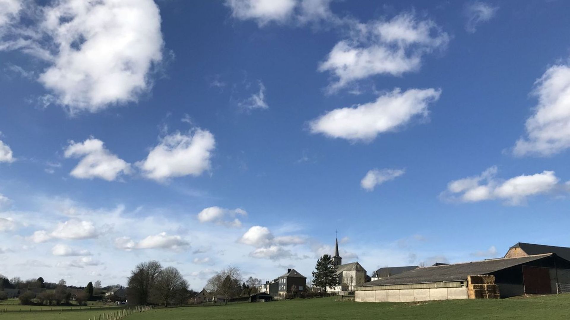 Vue sur Onhaye