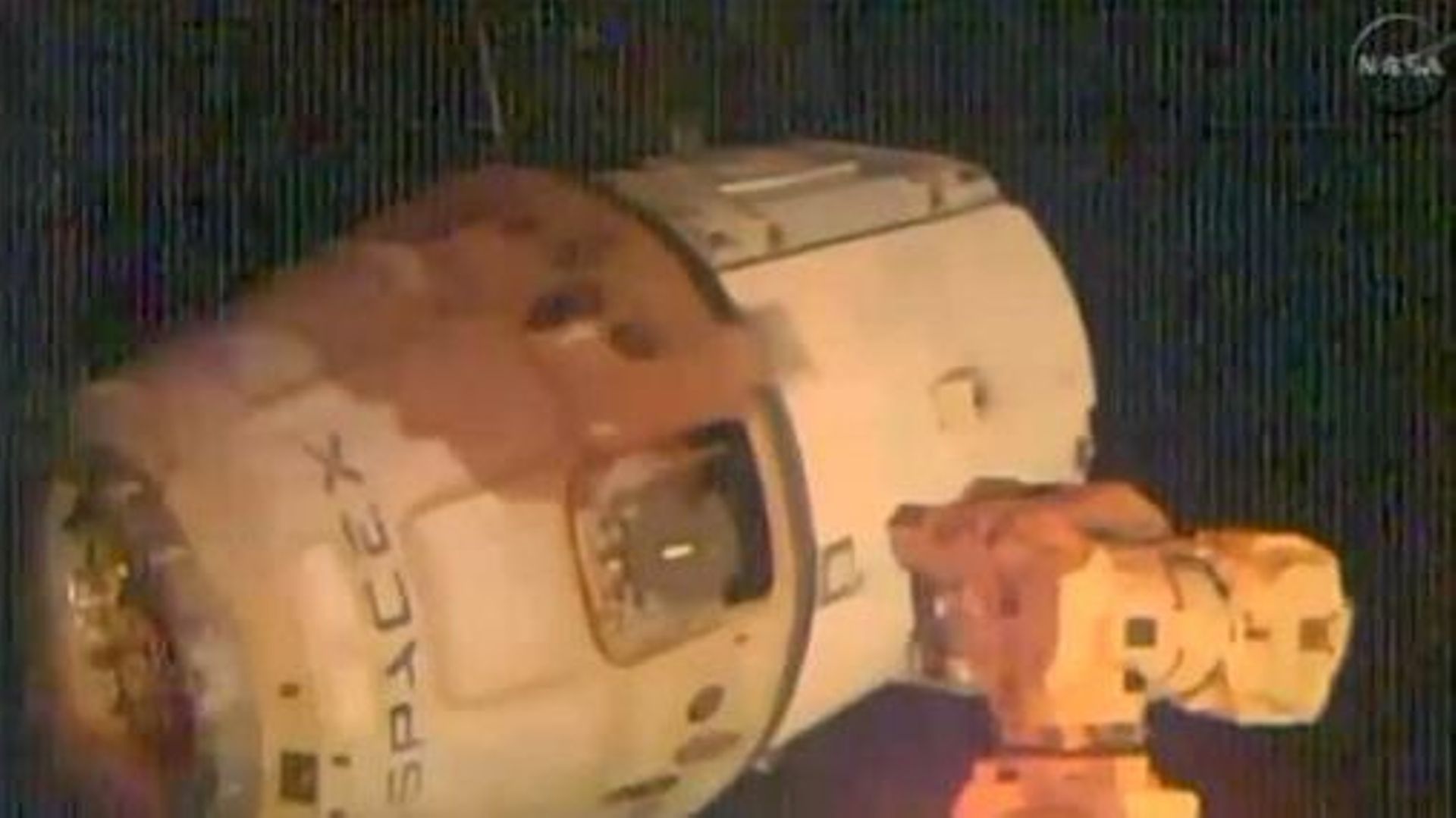 La capsule non habitée Dragon, de la société américaine SpaceX, s'est désamarrée de la Station spatiale internationale (ISS) le 25 octobre 2014