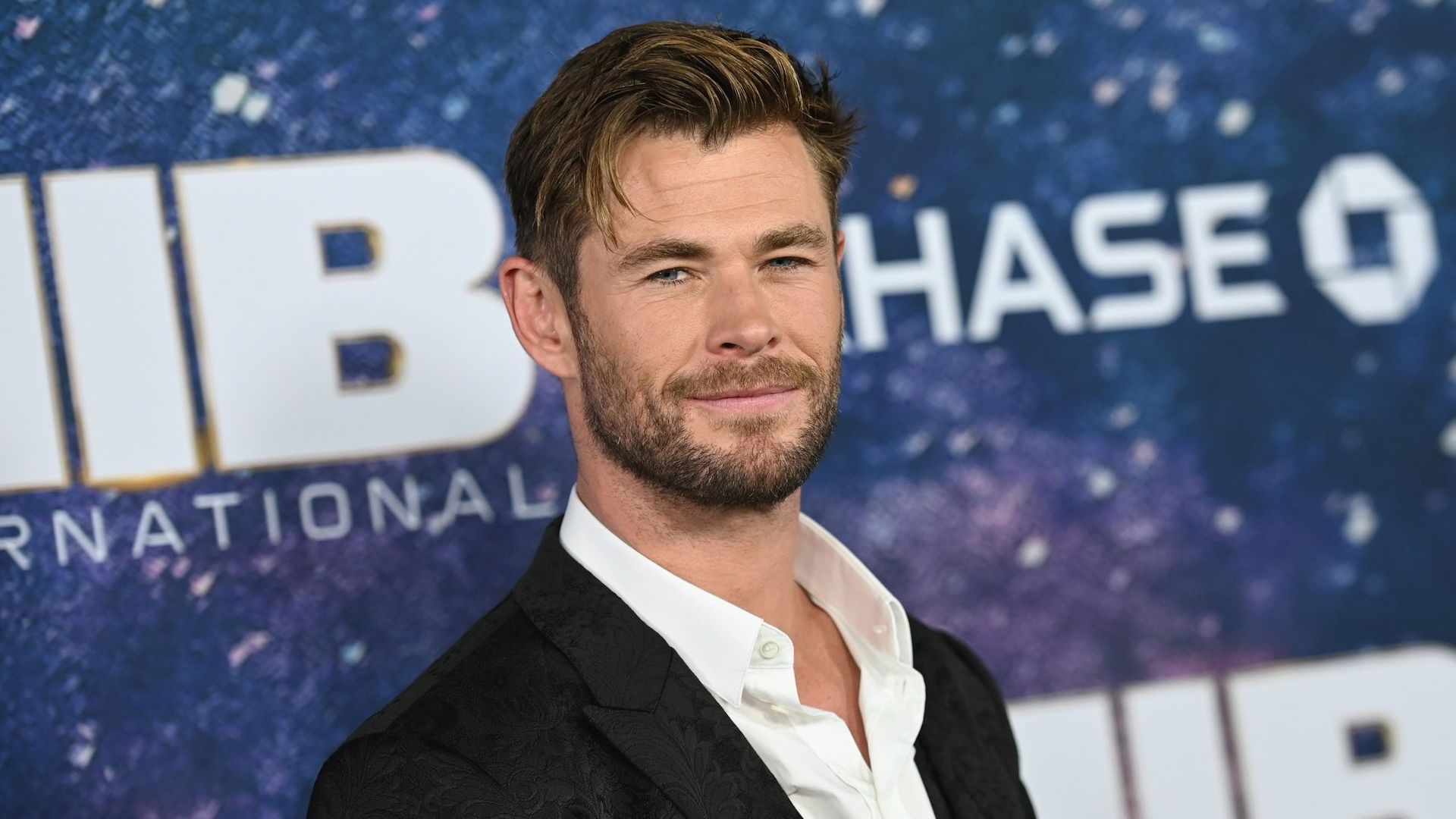 Chris Hemsworth est connu pour incarner Thor dans les films Marvel.