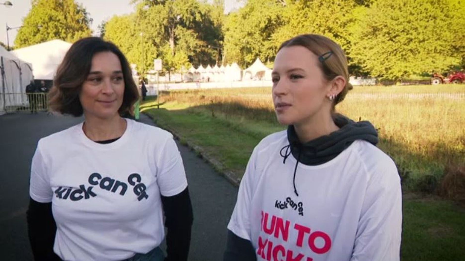 La chanteuse Angèle, marraine de l’association Kick Cancer