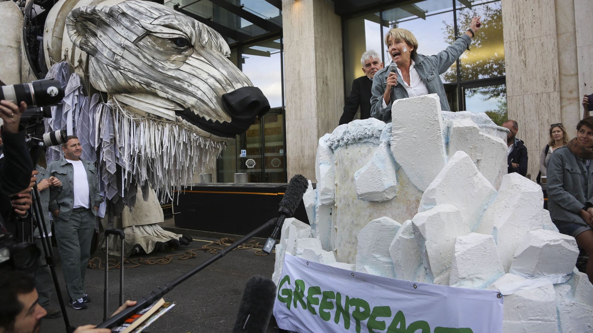 UK - London - Greenpeace celebrate with Aurora and Emma Thompson that Shell has ceased drilling for