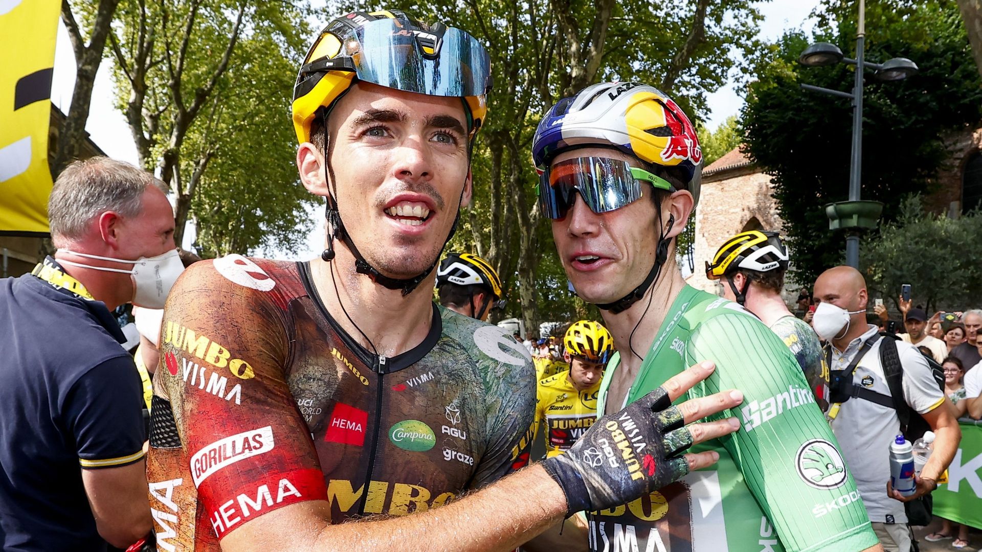 Christophe Laporte et Wout Van Aert à l’arrivée de la 19e étape du Tour de France