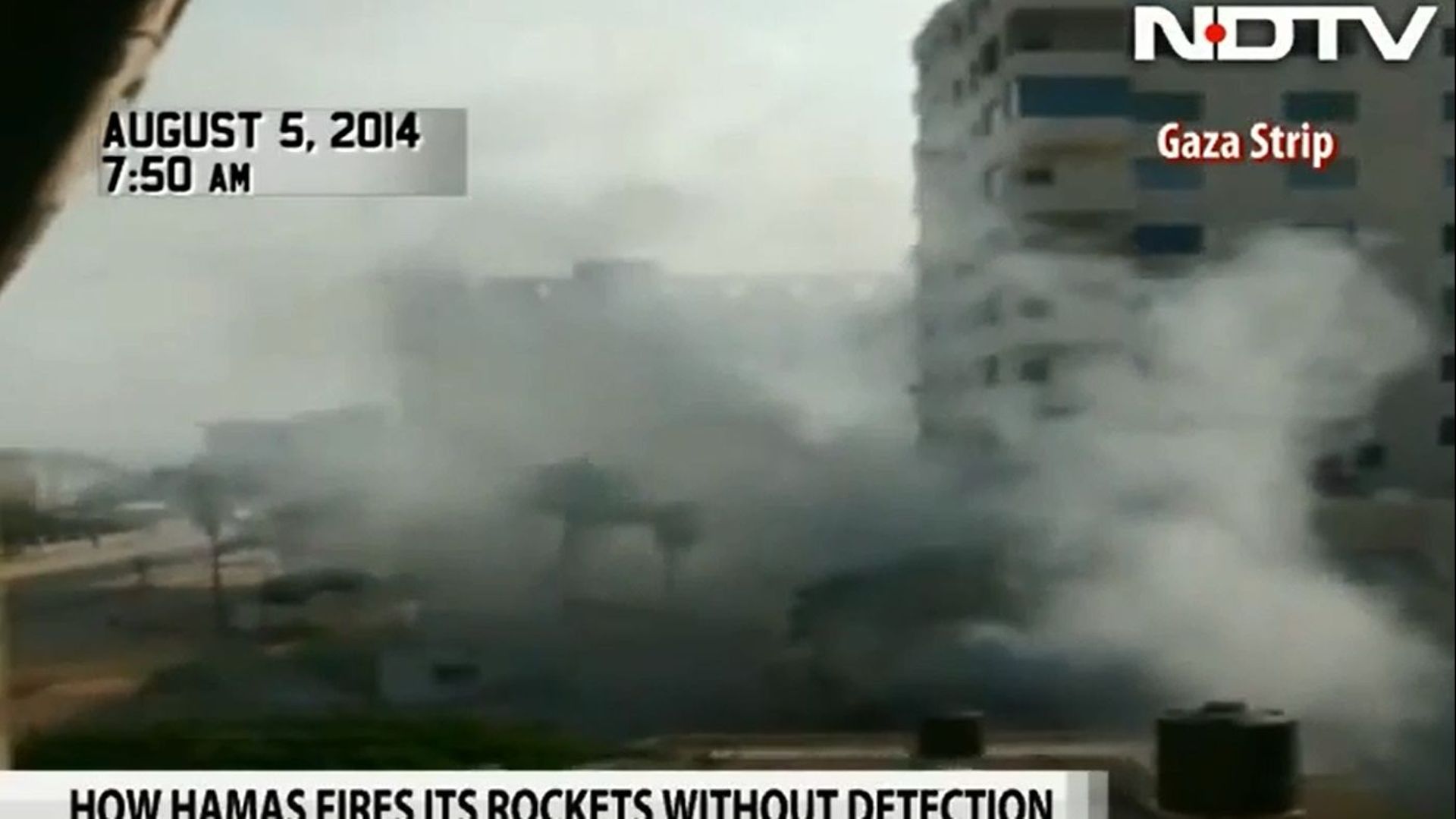 Une vidéo rare montre comment le Hamas installe ses lance-roquettes