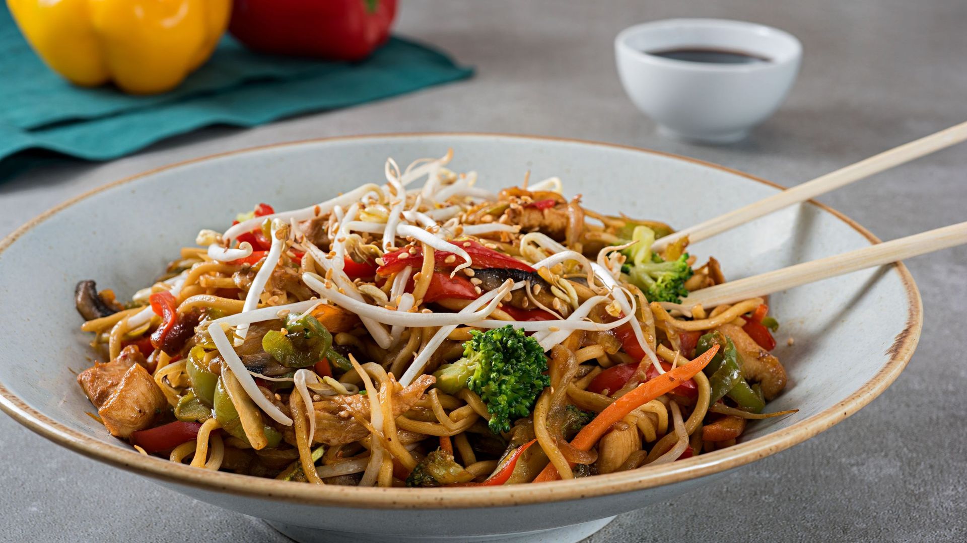 Asian Noodles with Chicken and Vegetables