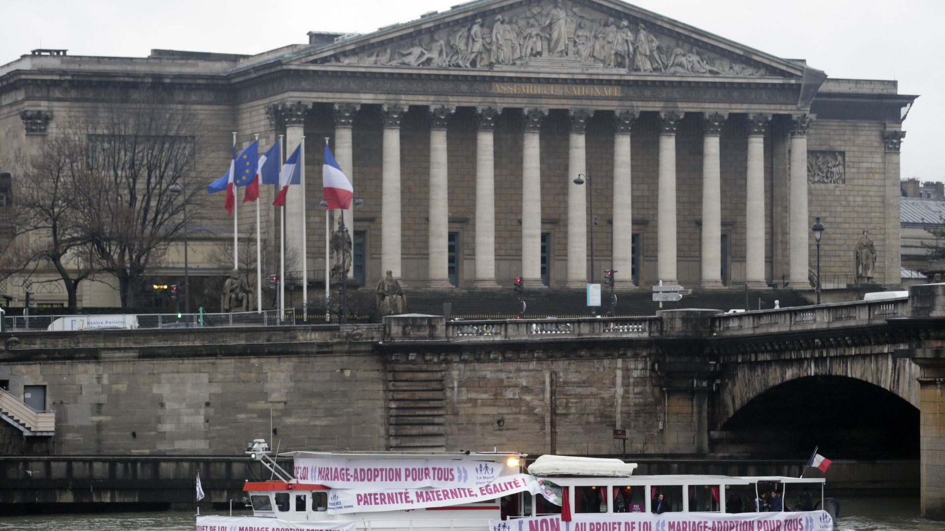 France: l'article sur le mariage homosexuel adopté à l'Assemblée 