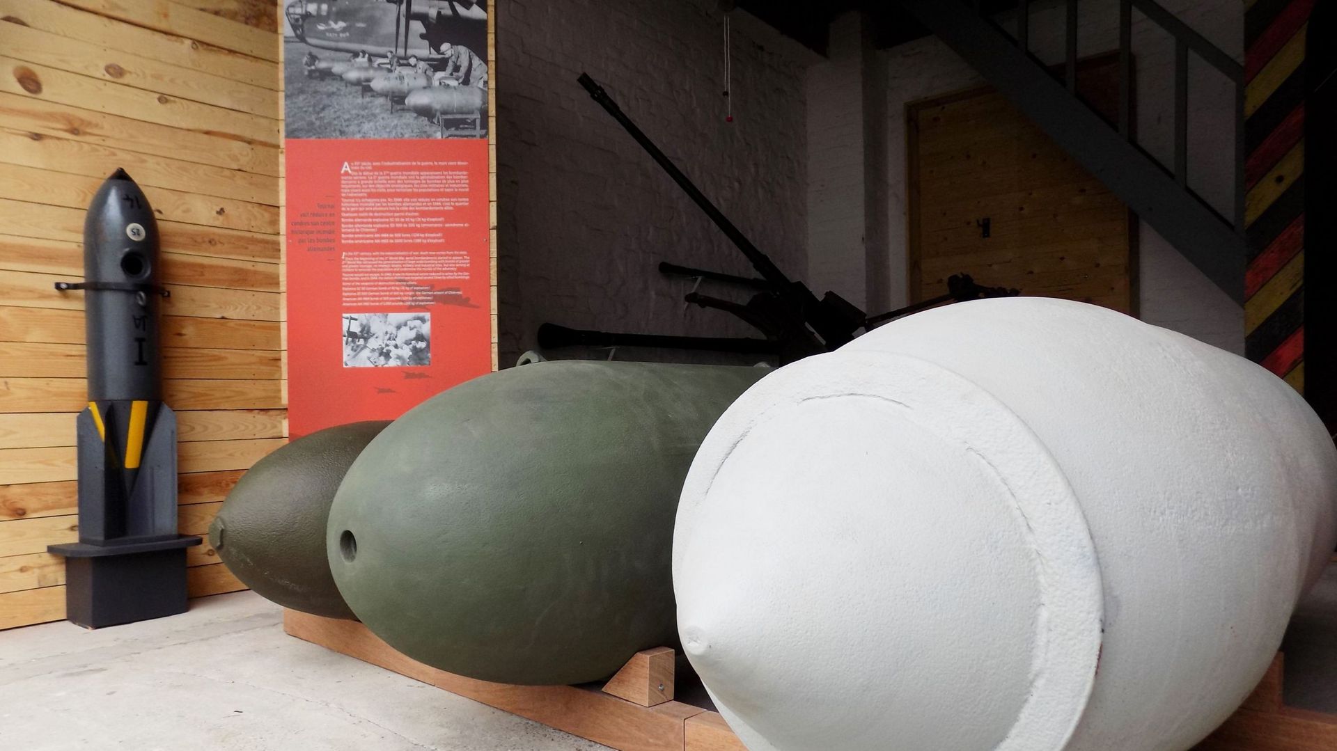 Présentation d’obus géants dans la nouvelle exposition du Musée d’Histoire Militaire de Tournai
