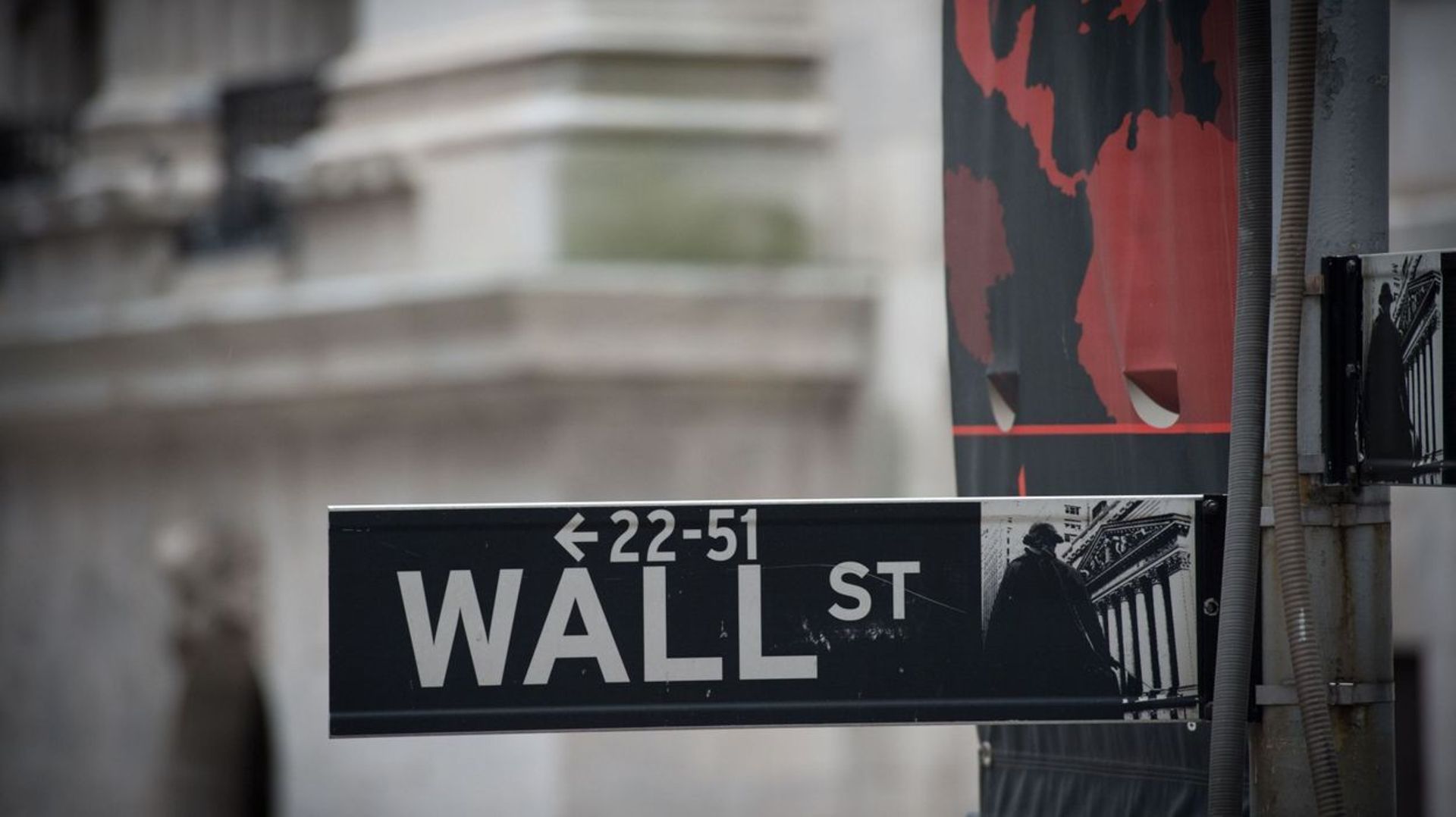 Wall Street, portée par la tech, entame la semaine en hausse