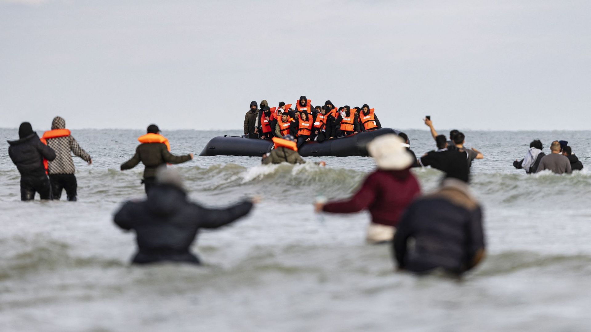 Plus de 12.000 migrants ont traversé la Manche en 2024, soit près de 20 ...