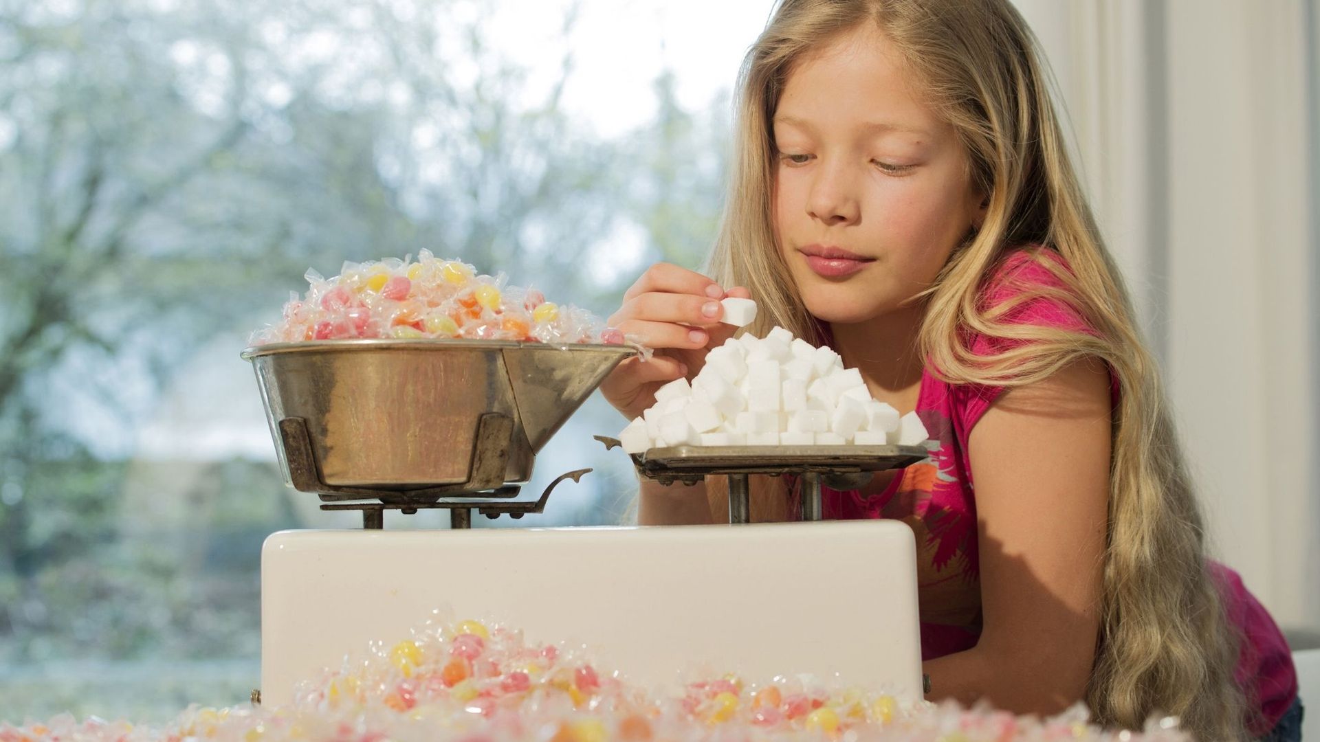 Le sucre serait l’ennemi public numéro un de notre santé : il nous poursuit depuis notre état de fœtus