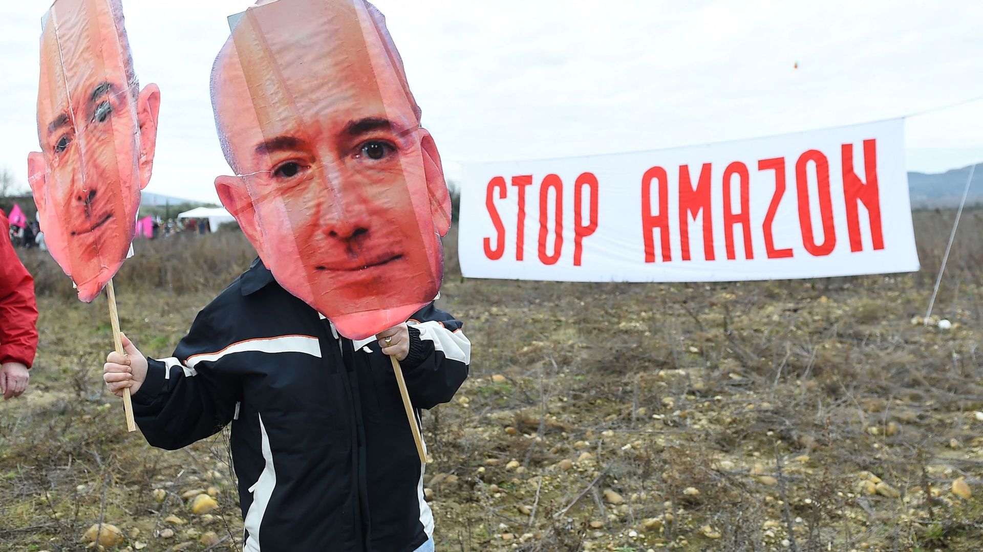 Plusieurs centaines d'opposants à Amazon se sont rassemblés dans plusieurs villes de France