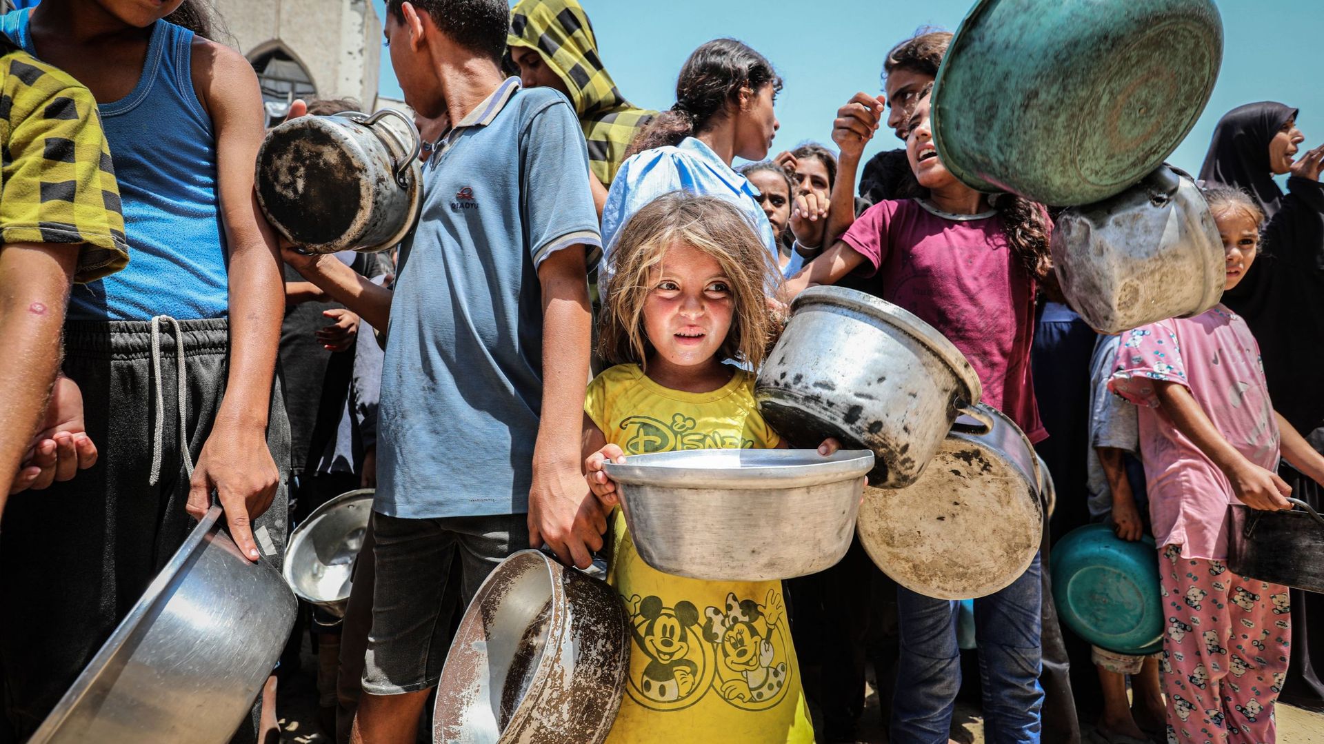 Israël mène "une campagne de famine délibérée" dans la bande de Gaza, estime Amnesty International