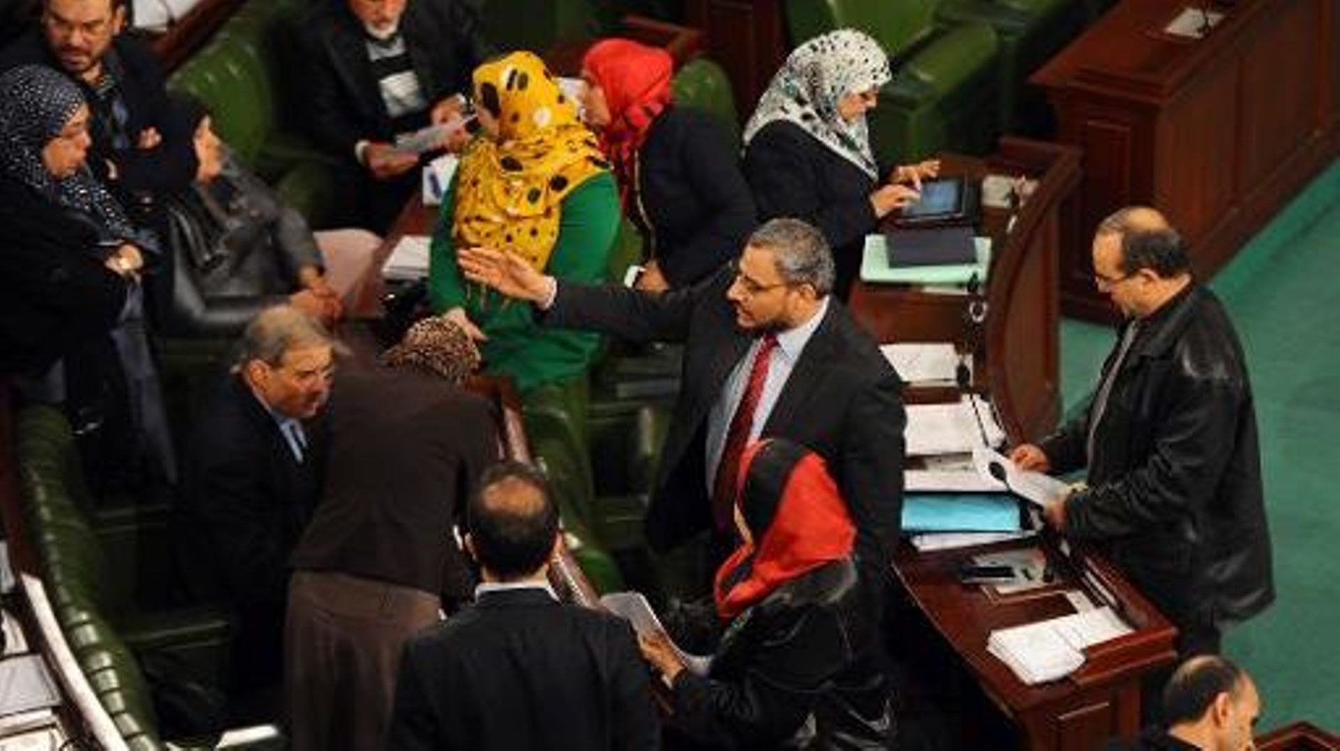Tunisie les 1ers articles de la Constitution adoptés RTBF Actus