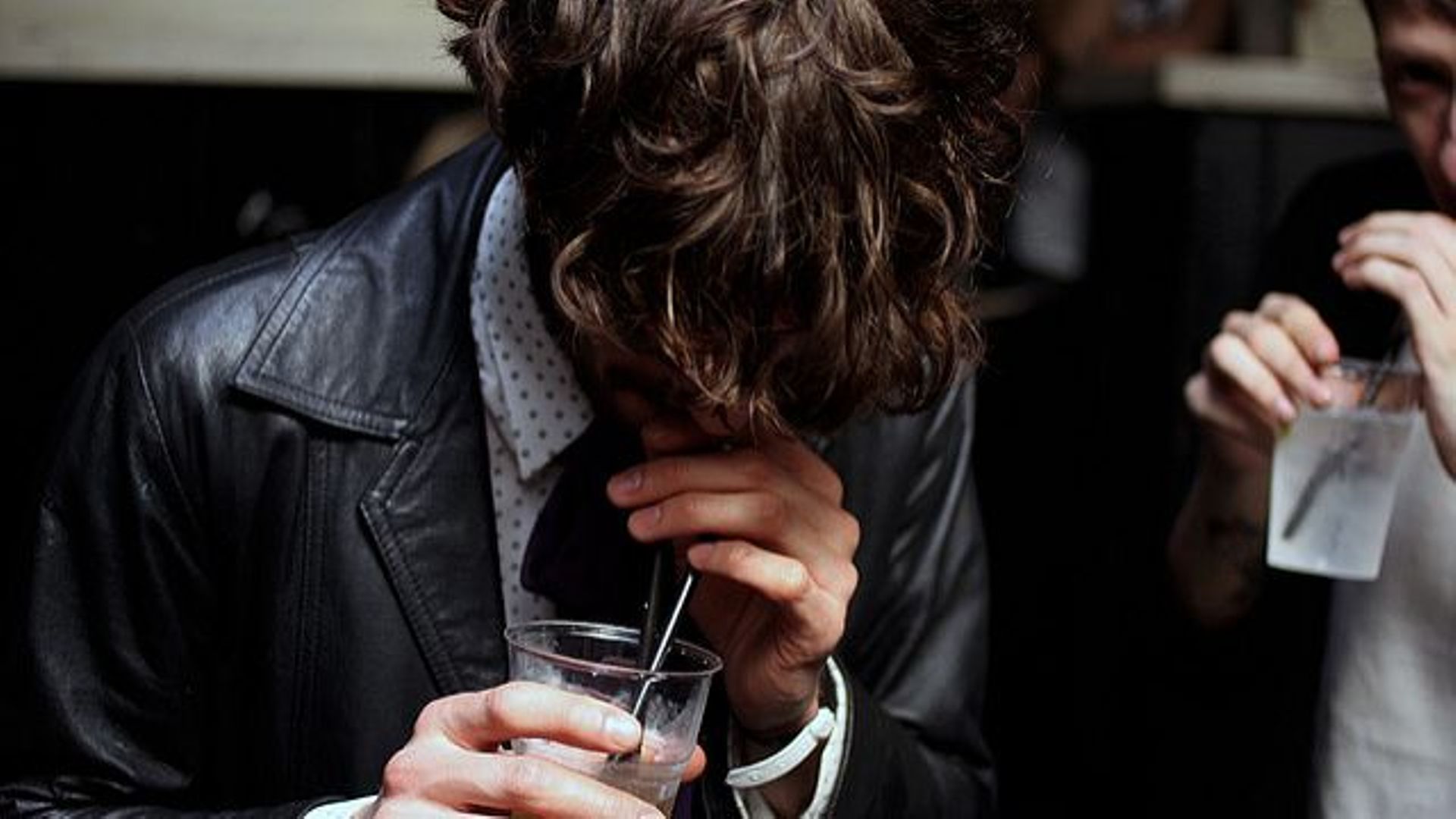 Ce nouveau médicament aide les personnes alcooliques à diminuer les quantités absorbées et la fréquence de consommation.