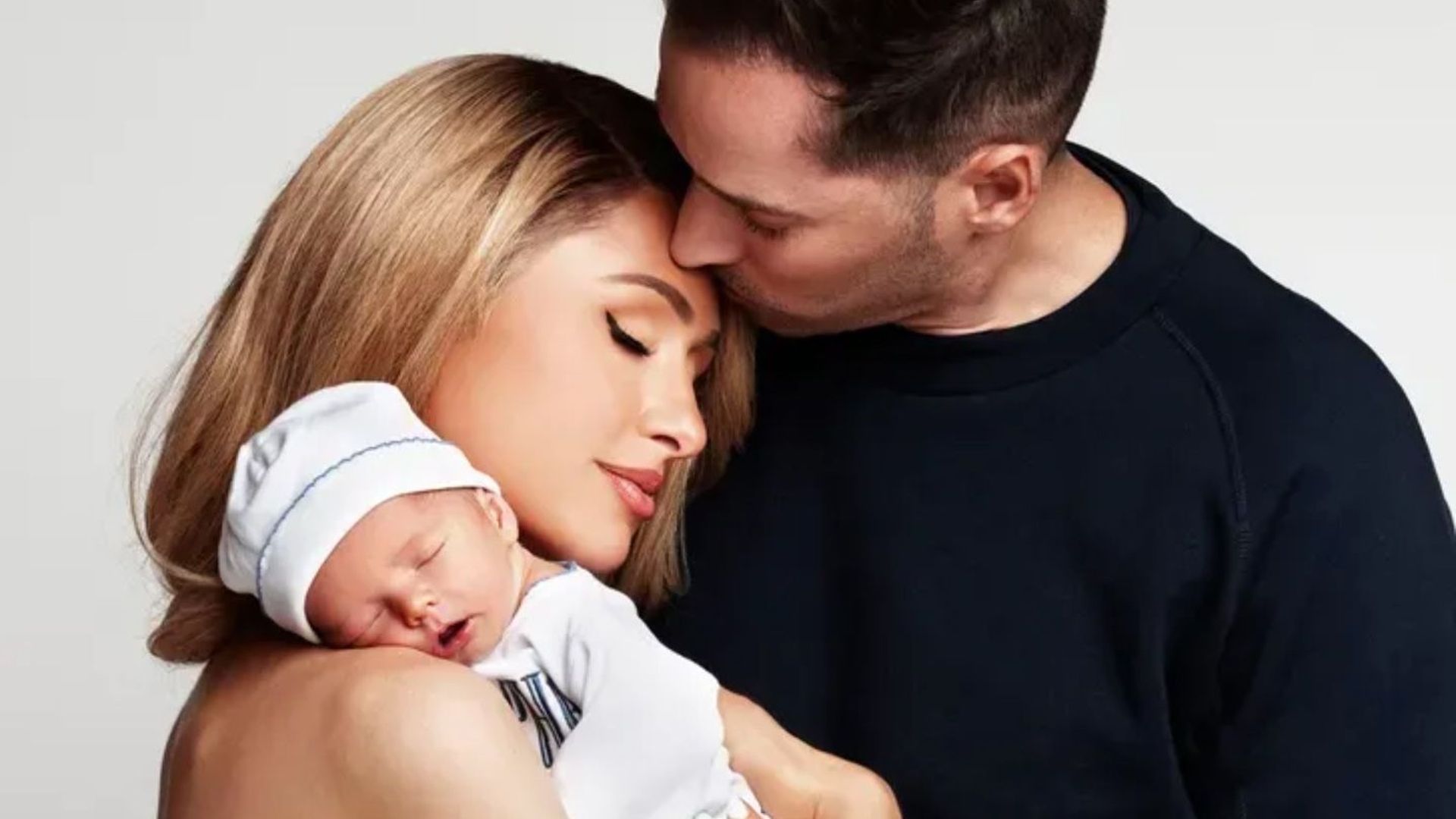 Paris Hilton, son mari Carter Reum et leur bébé Phoenix Barron