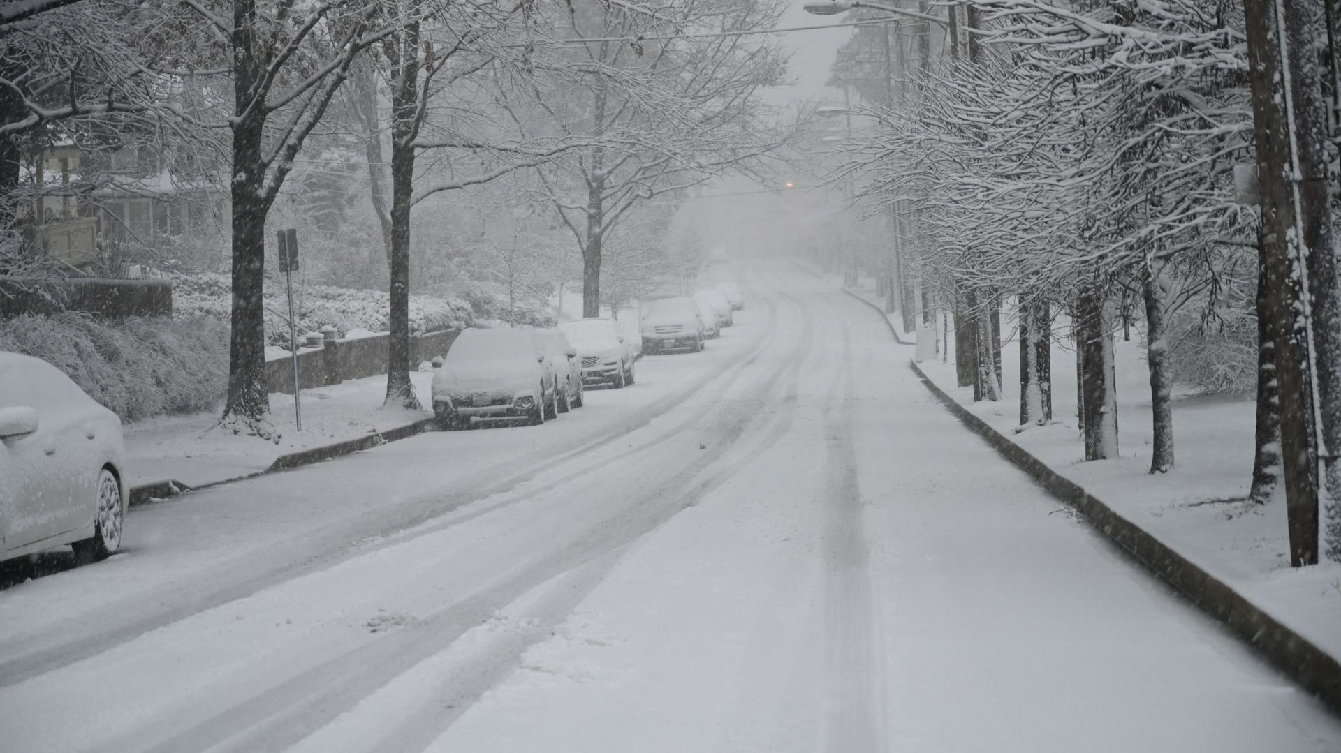 Une route couverte de neige à Washington DC, le 3 janvier 2022.