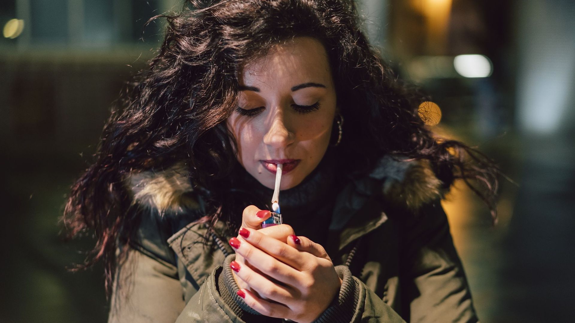 Arrêter de fumer pourrait être plus difficile pour les femmes.