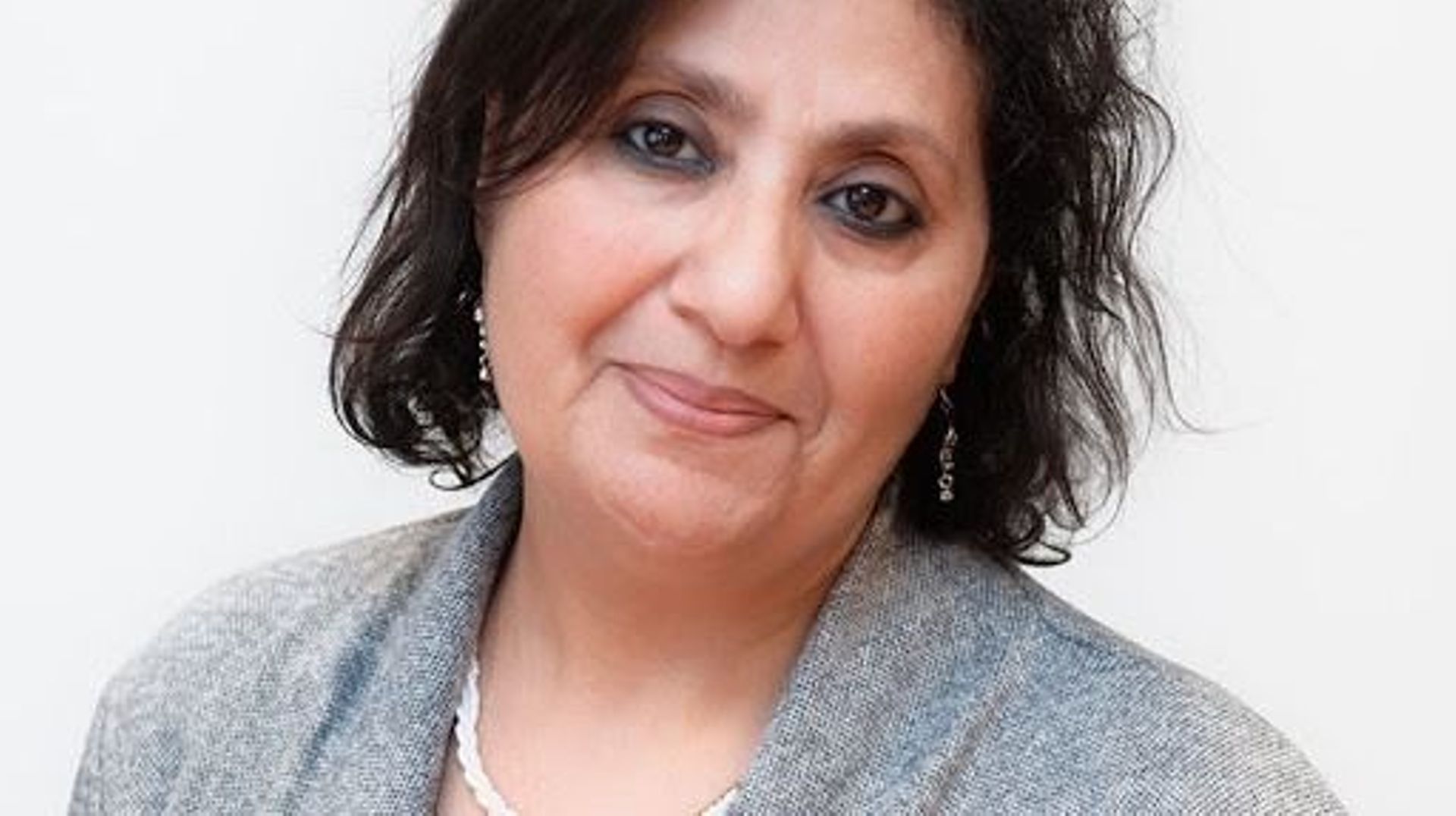 Fatima Moussaoui est présente  au conseil communal de la Ville de Bruxelles depuis 1998, après avoir représenté le cdH durant plus de 20 ans, elle siégeait  comme indépendante depuis septembre dernier. 