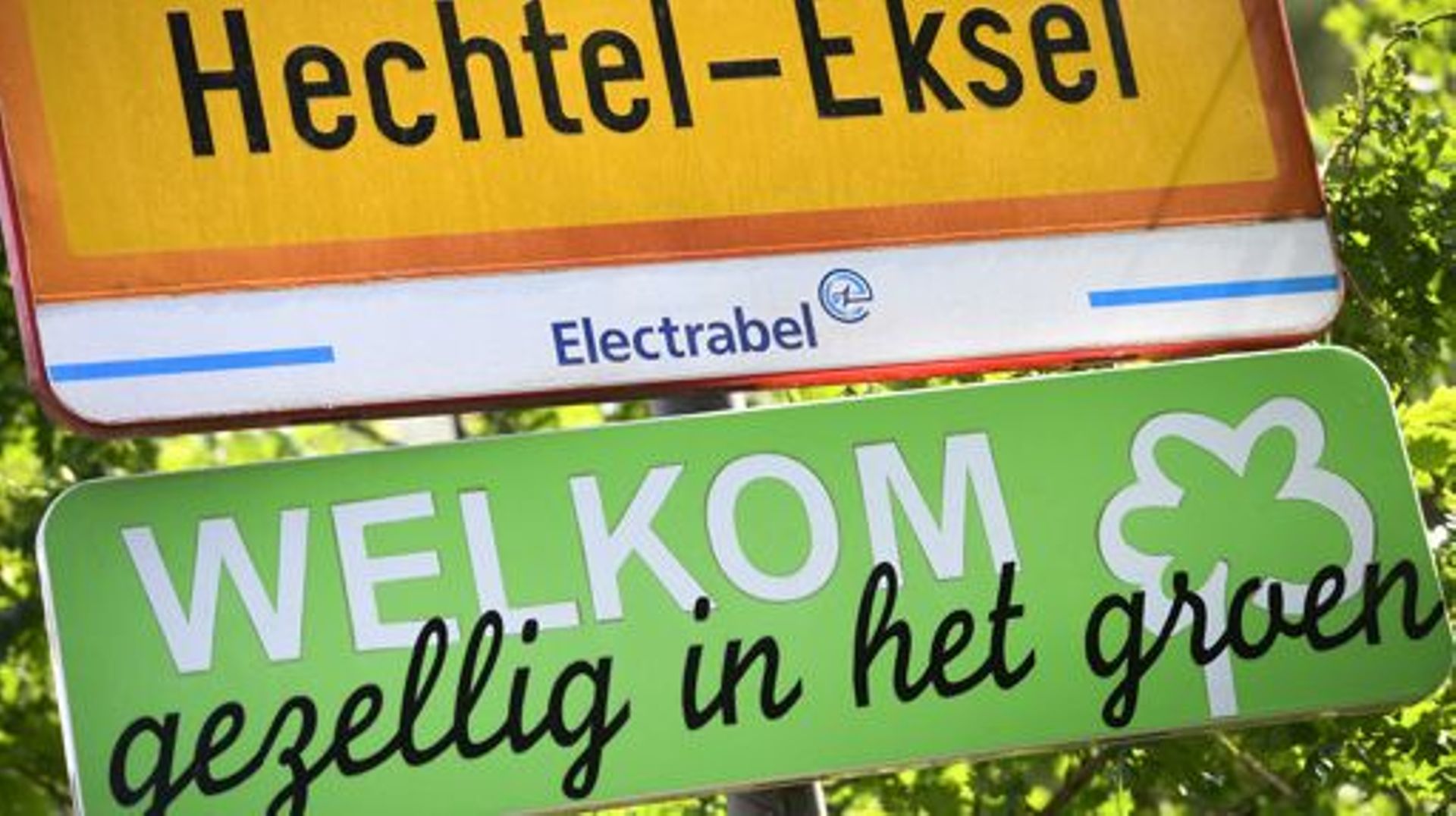 Une illustration montre le nom de la commune de Hechtel-Eksel sur un panneau routier, jeudi 17 mai 2018. PHOTO BELGA YORICK JANSENS