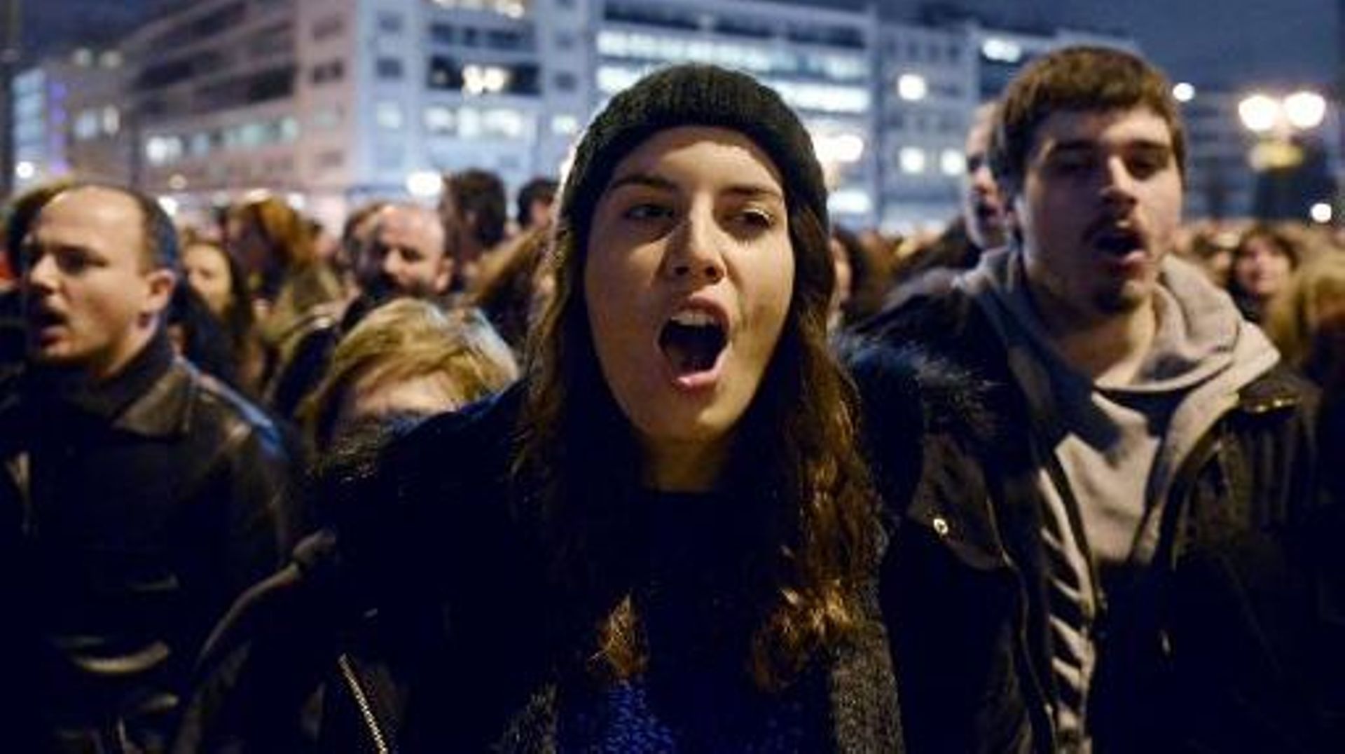 grece-des-milliers-de-manifestants-a-athenes-pour-soutenir-le-gouvernement