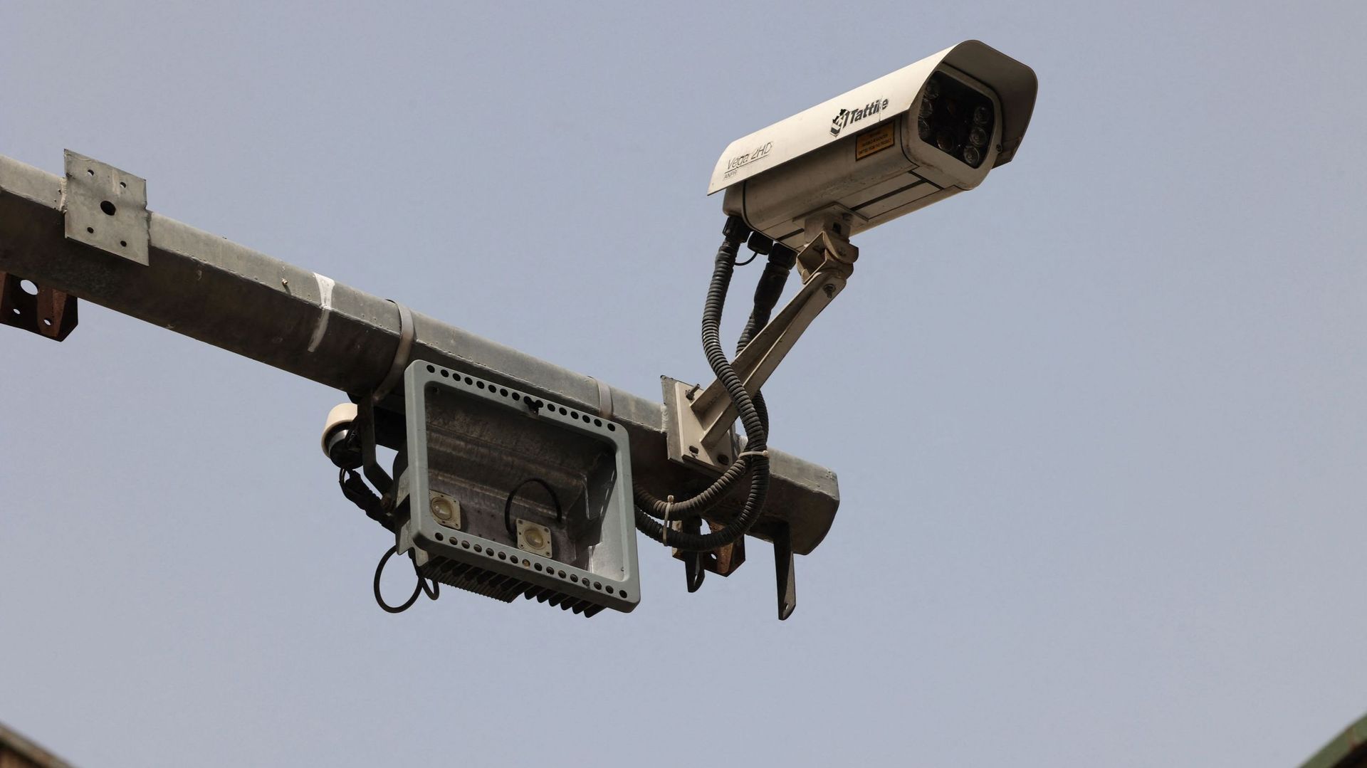 Caméra de surveillance dans les rues de Téhéran