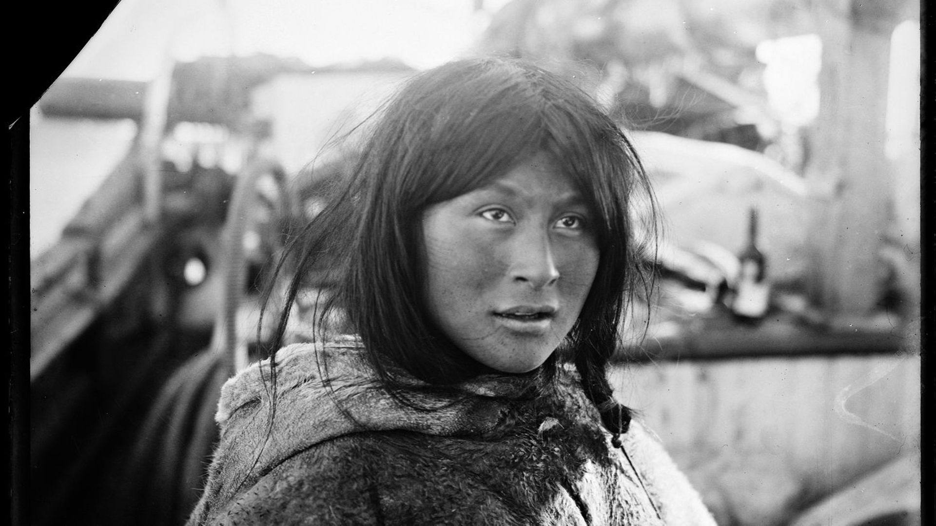 Portrait de Magito, jeune Inuit de Netsilik, Nunavut/Canada, anonyme, 1903-1905, Bibliothèque nationale de Norvège.