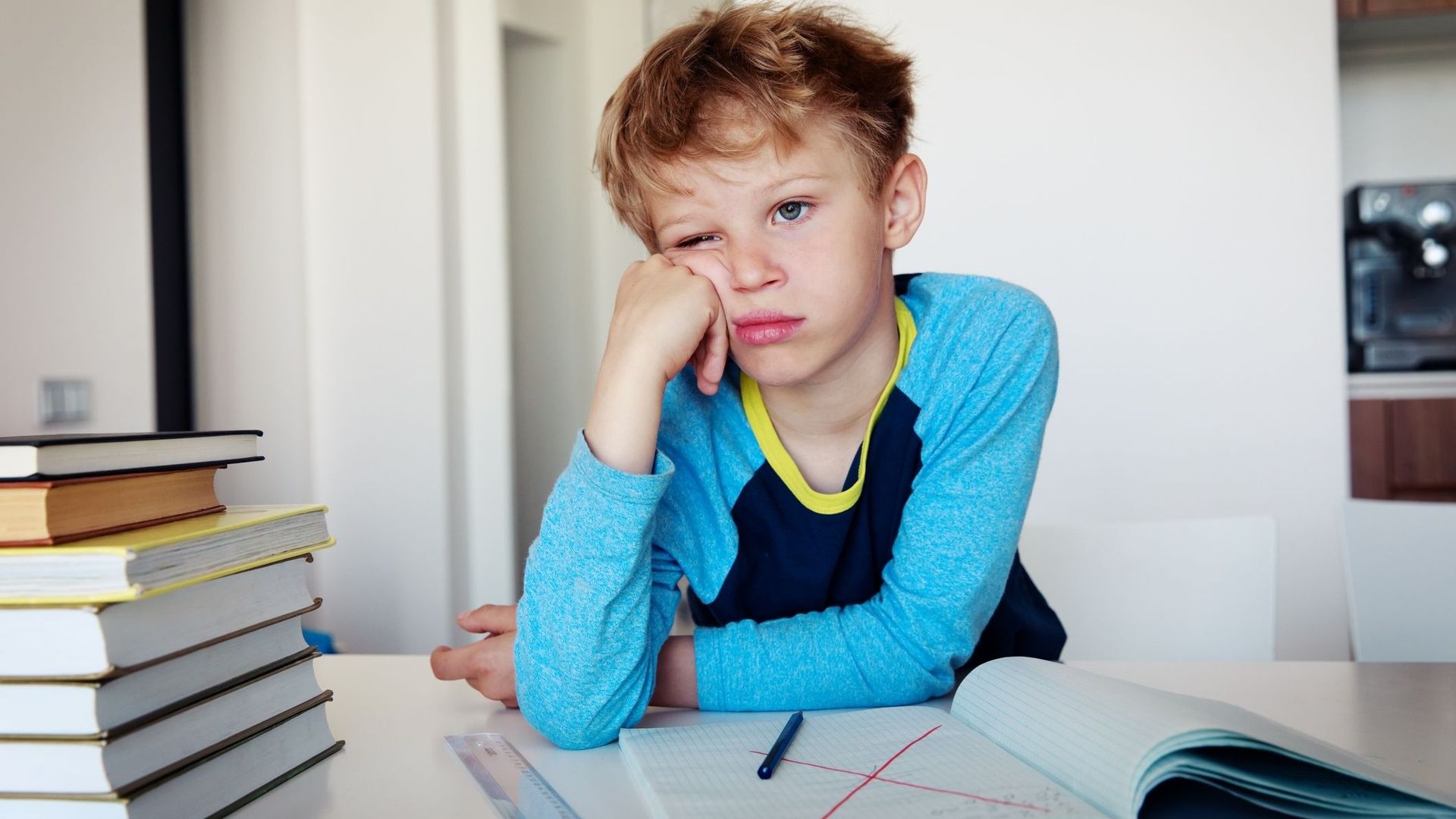 Quelle attitude adopter quand mon enfant n’aime pas l’école ? Voici des pistes pour dédramatiser