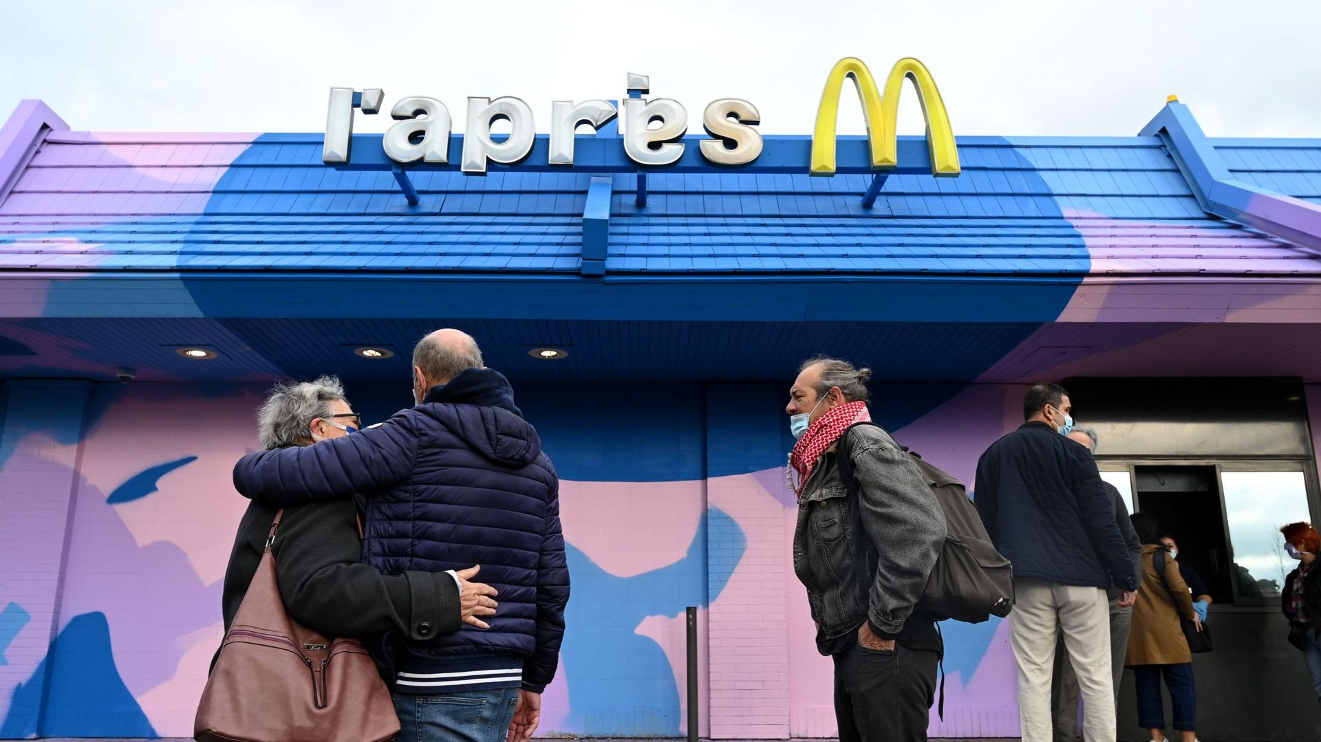 Marseille : lancement symbolique d'un fast-food social dans un ex-McDo