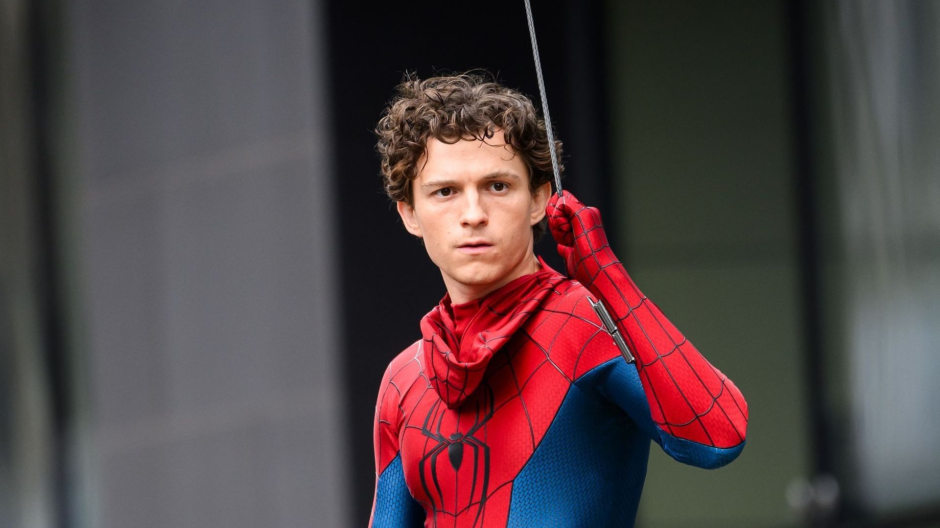 Tom Holland transporté à l’hôpital après une chute sur le tournage de "Spider-Man : Brand New Day"