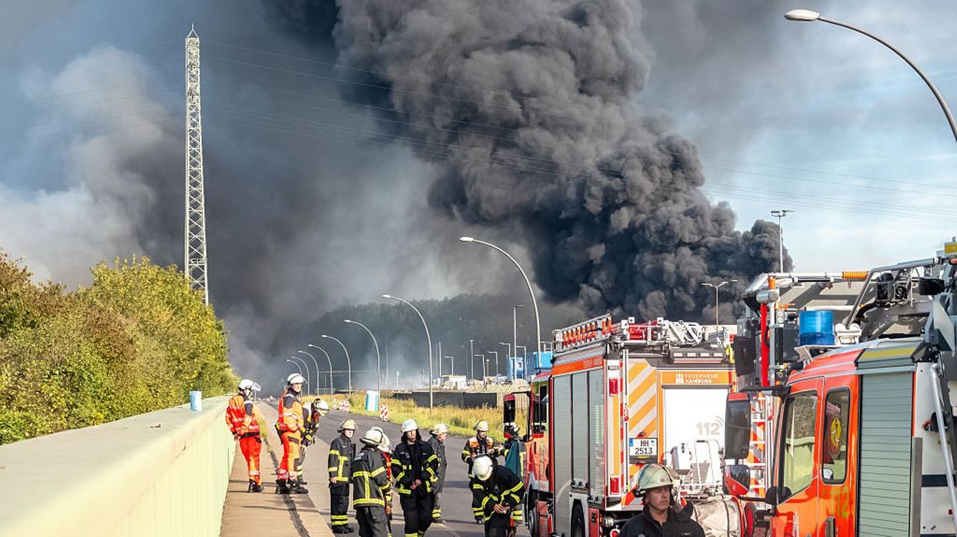 Allemagne : un important incendie dans le port d'Hambourg fait une dizaine de blessés