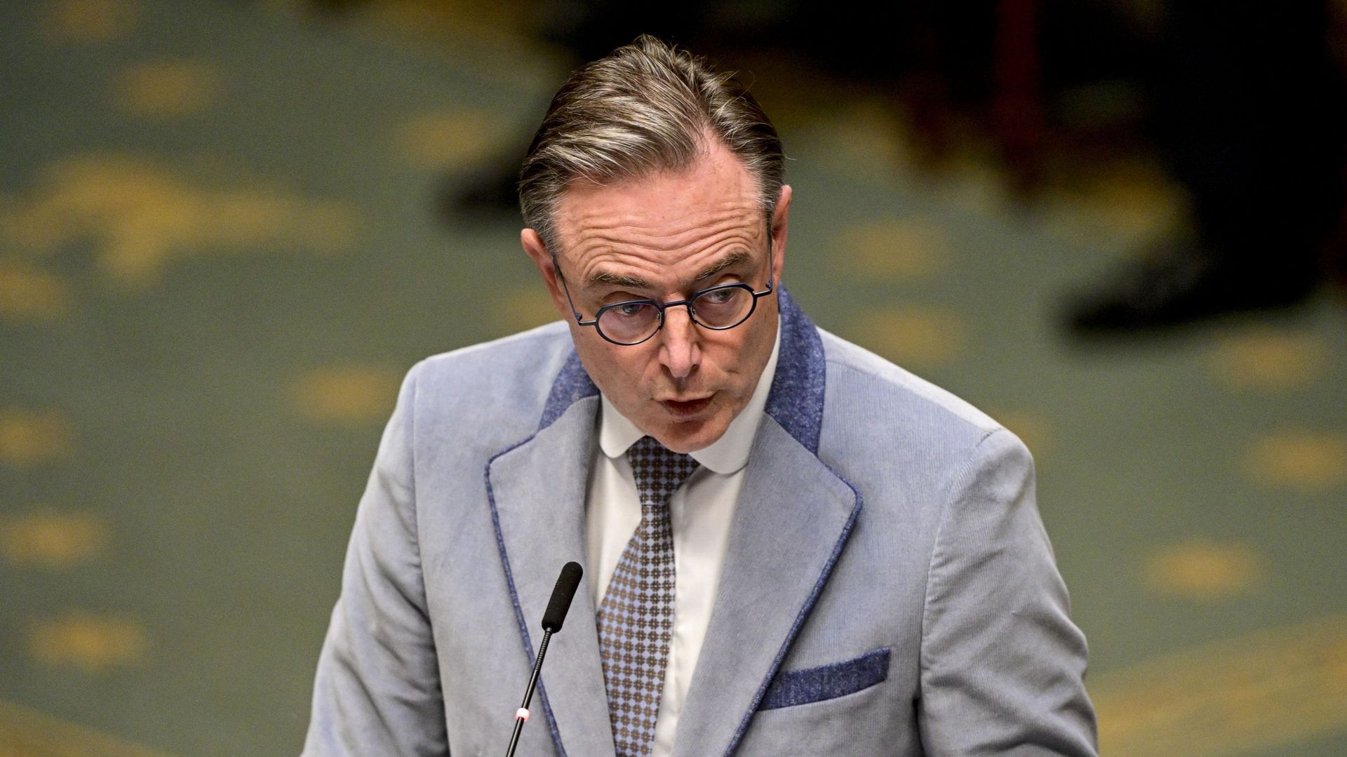 Budget fédéral : "Ne pas consentir des efforts maintenant serait coupable", Bart De Wever en appelle au courage des partis de la majorité