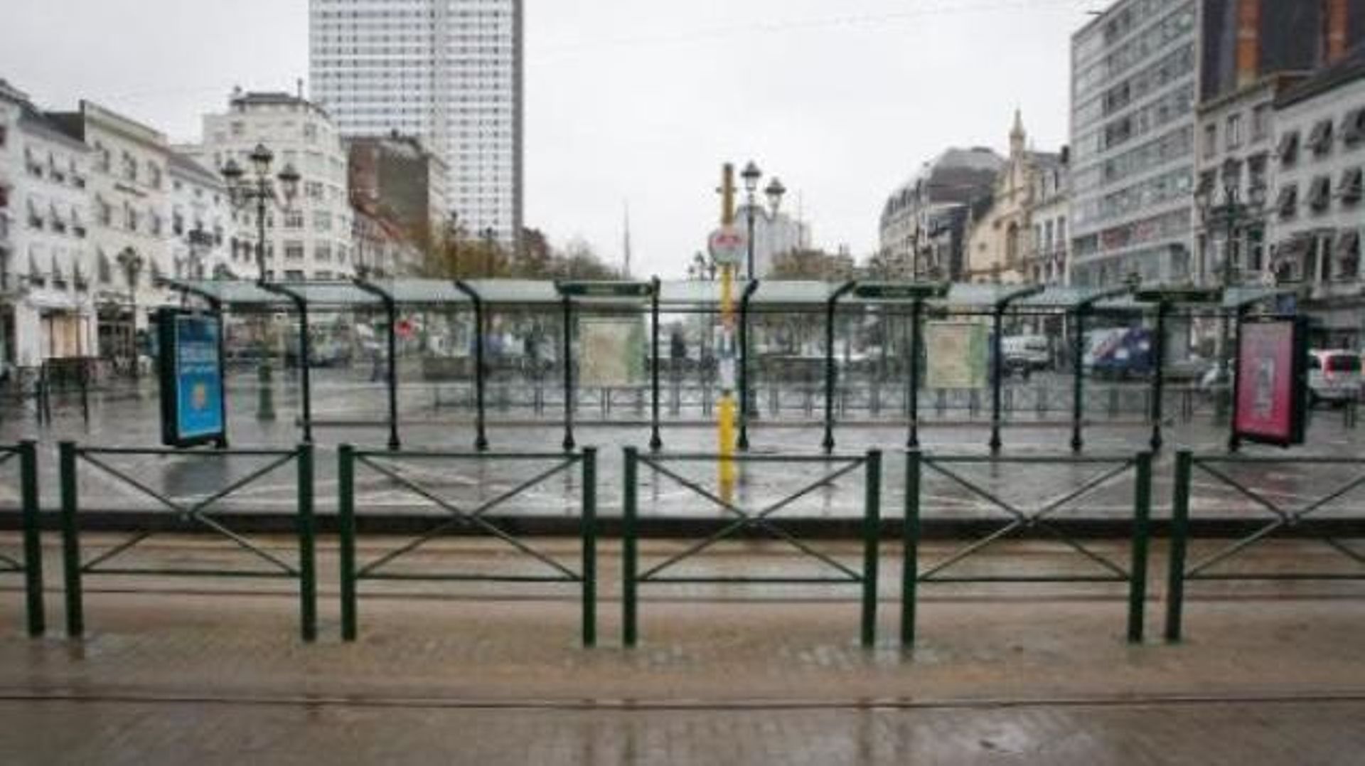 Grève nationale: le réseau de la STIB devrait être totalement à l'arrêt lundi - rtbf.be