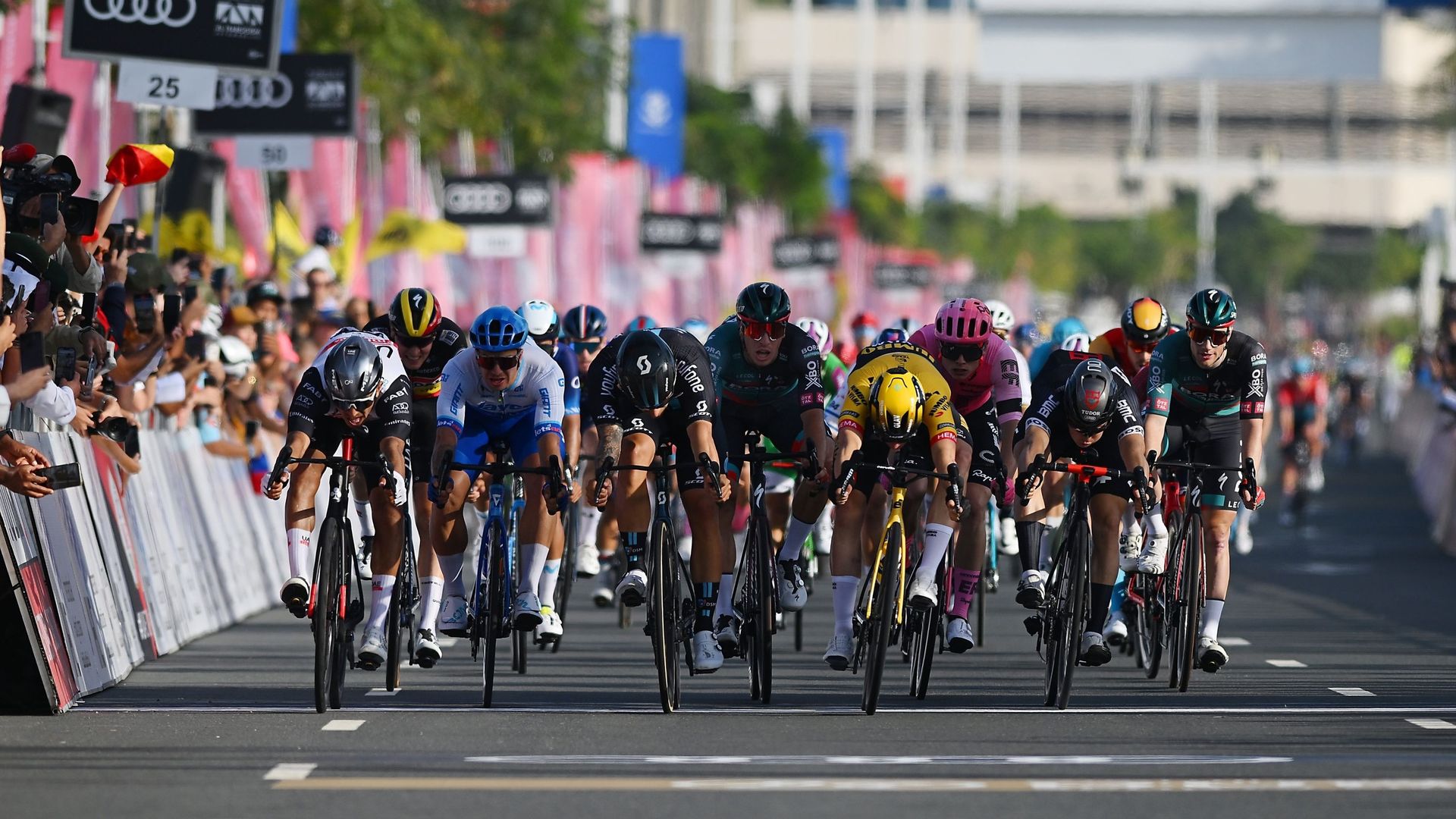 Juan Sebastian Molano s'est imposé au sprint lors de la 4e étape du Tour UAE.  