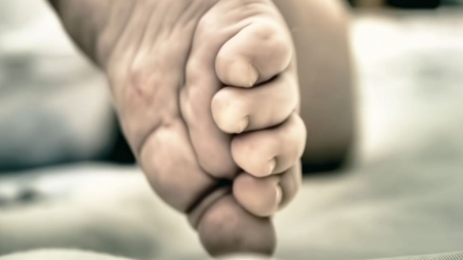 Schaerbeek Un Bebe Fait Une Chute De 12 Metres Et S En Sort Vivant Rtbf Be