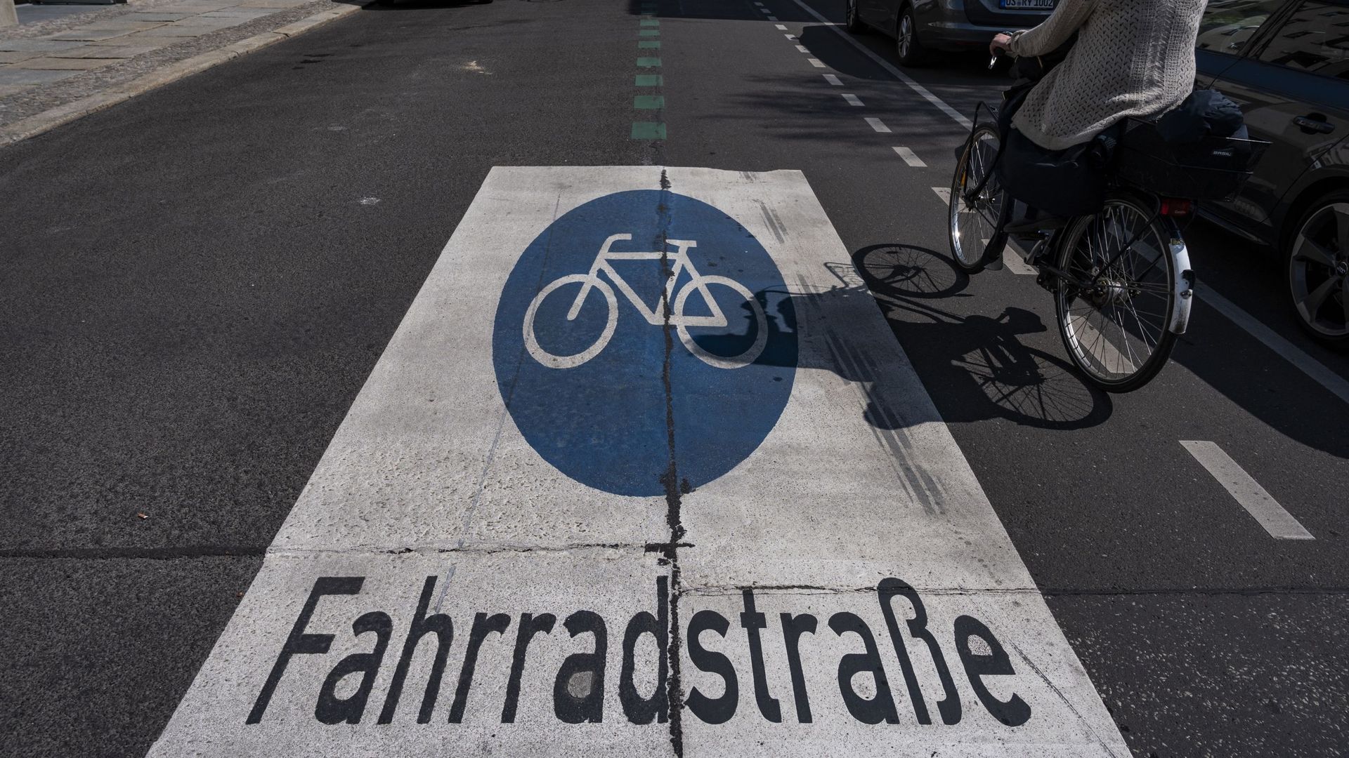 Une rue cyclable à Berlin, en Allemagne