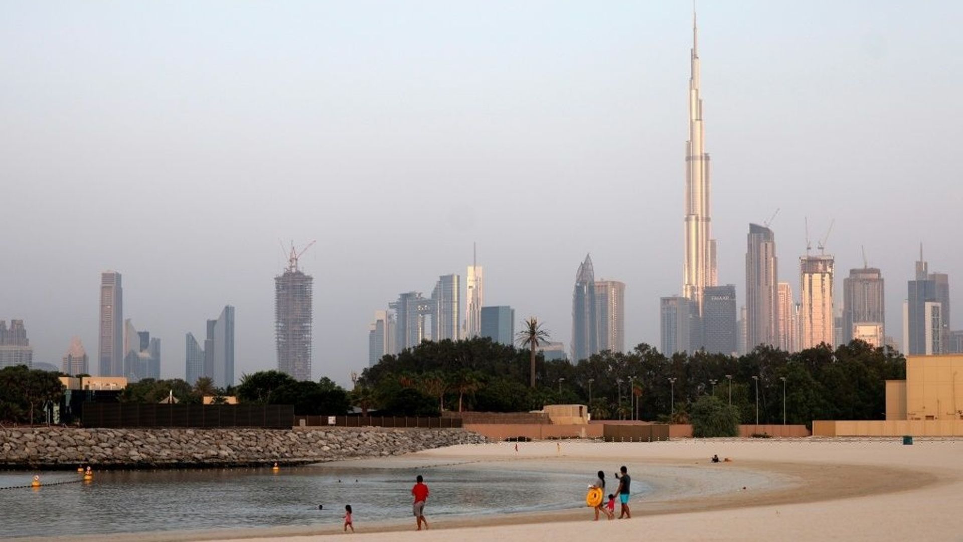 La fièvre du Mondial 2022 s'empare de Dubaï, qui cherche à attirer les supporters.