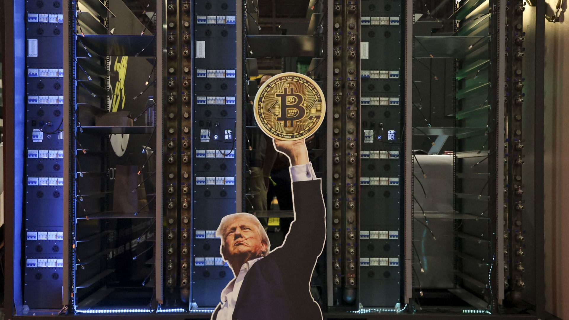 Le Bitcoin sous la mainmise de Donald Trump : de monnaie rebelle à arme d’État