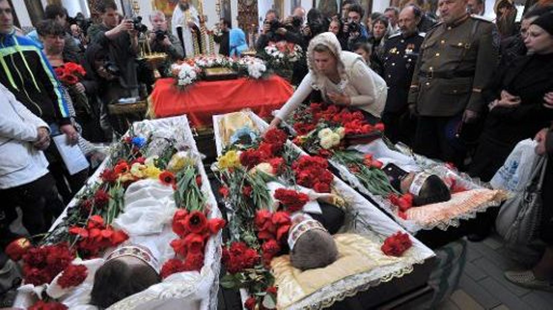 Le 22 avril 2014, les obsèques des victimes d'une fusillade le 20 avril à Slaviansk, en Ukraine