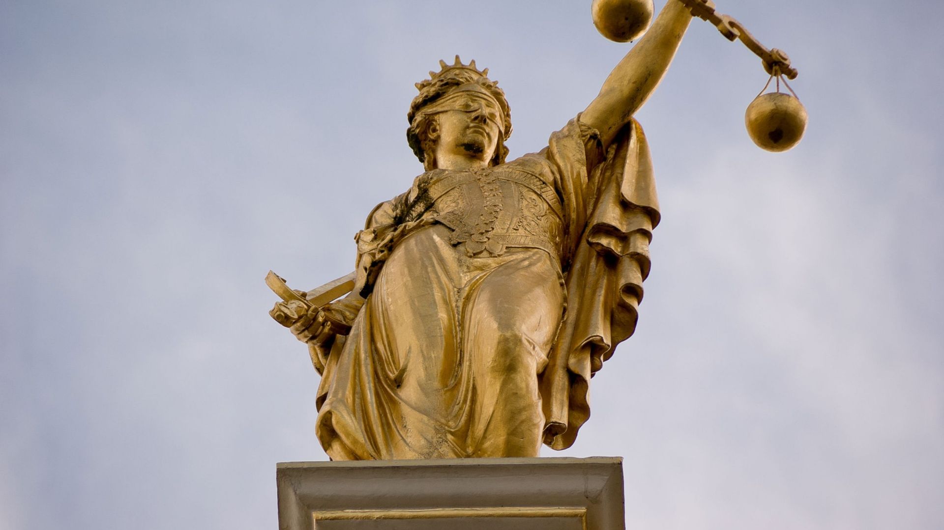 La réforme de la Cour suprême en Pologne enfreint le droit de l'UE, pour l'avocat général de la CJUE