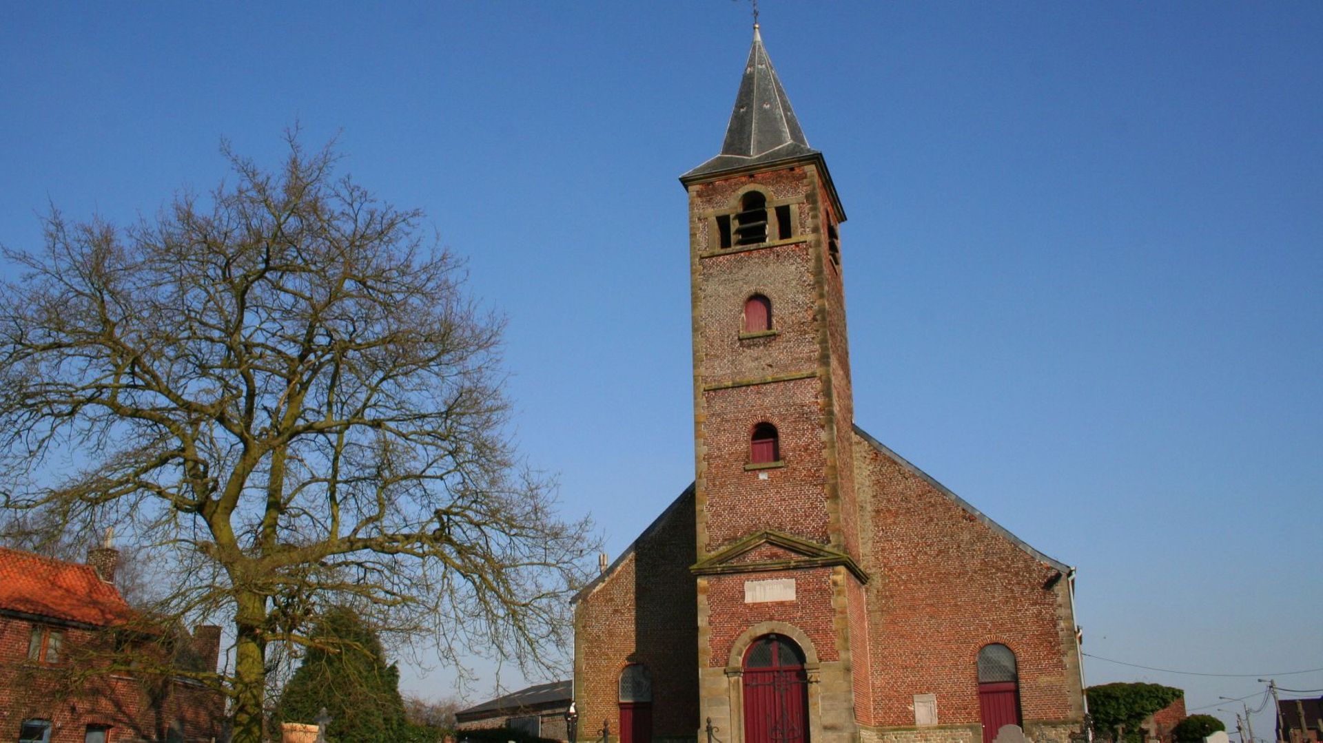 L’église Saint-Michel de Braffe dans la commune de Peruwelz