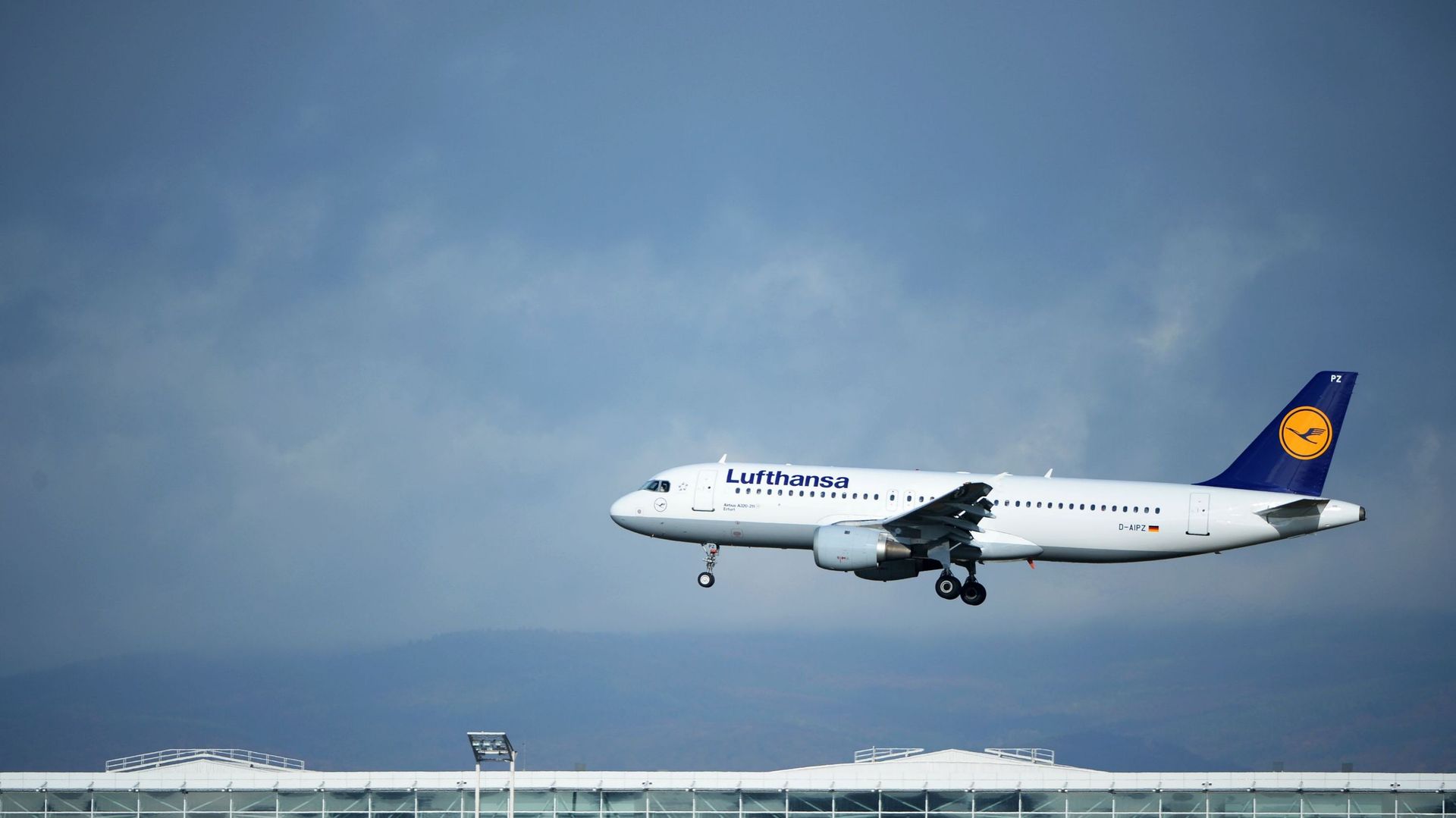 Grève des pilotes: Lufthansa supprime 876 vols mercredi