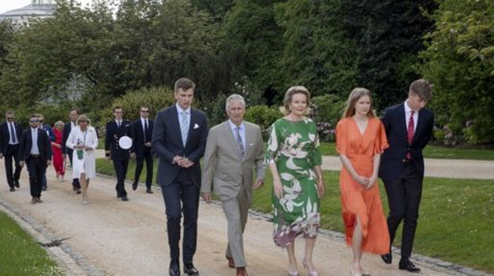 Le roi Philippe fête ses 10 ans de règne par une garden-party ...