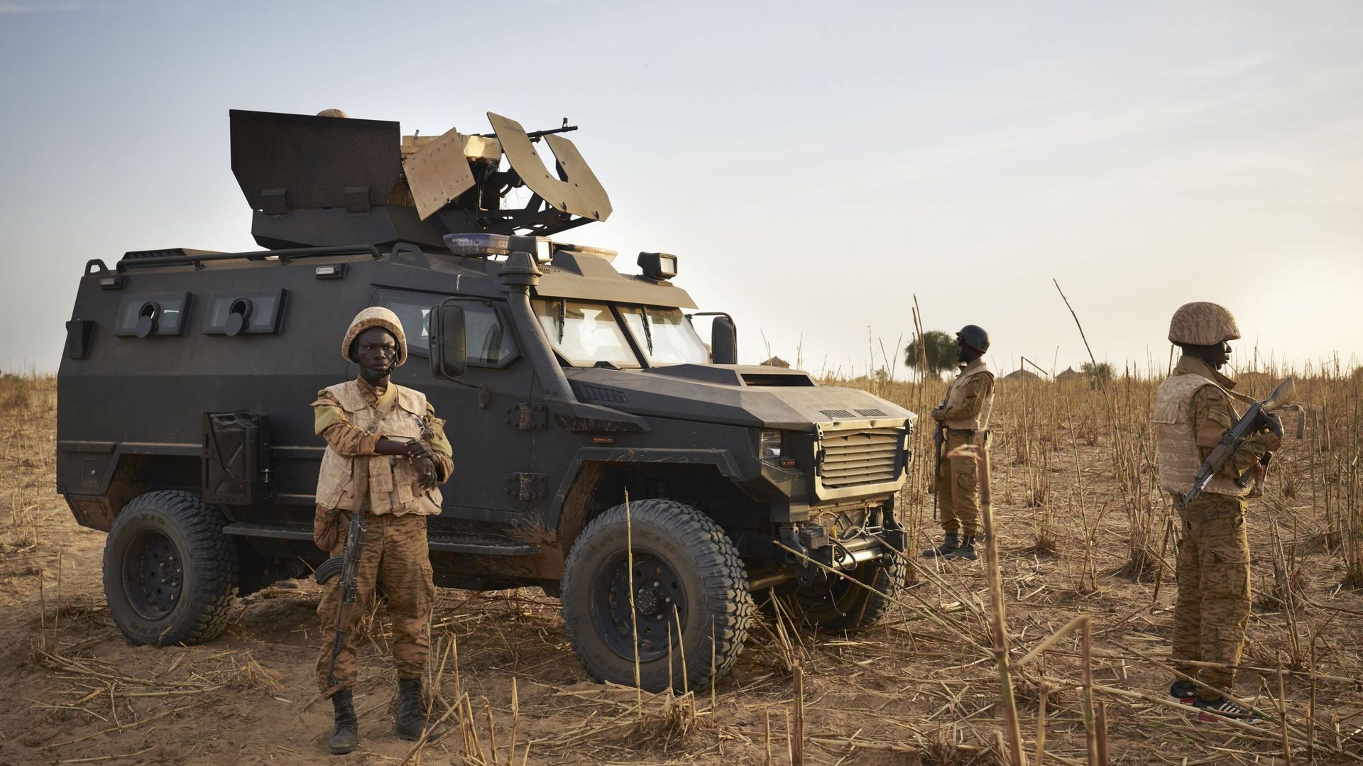 Attaque au Mali: 13 corps de soldats découverts portent le bilan à 43 tués