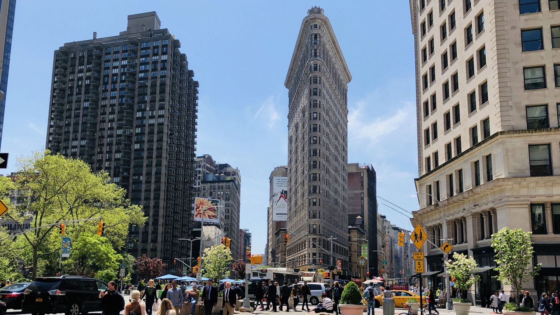 Flatiron Building in New York City Sells at Auction for 0 Million